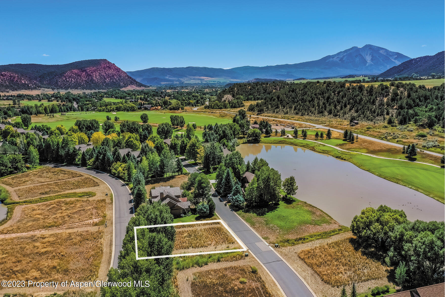 208 Golden Bear Property Photo 1