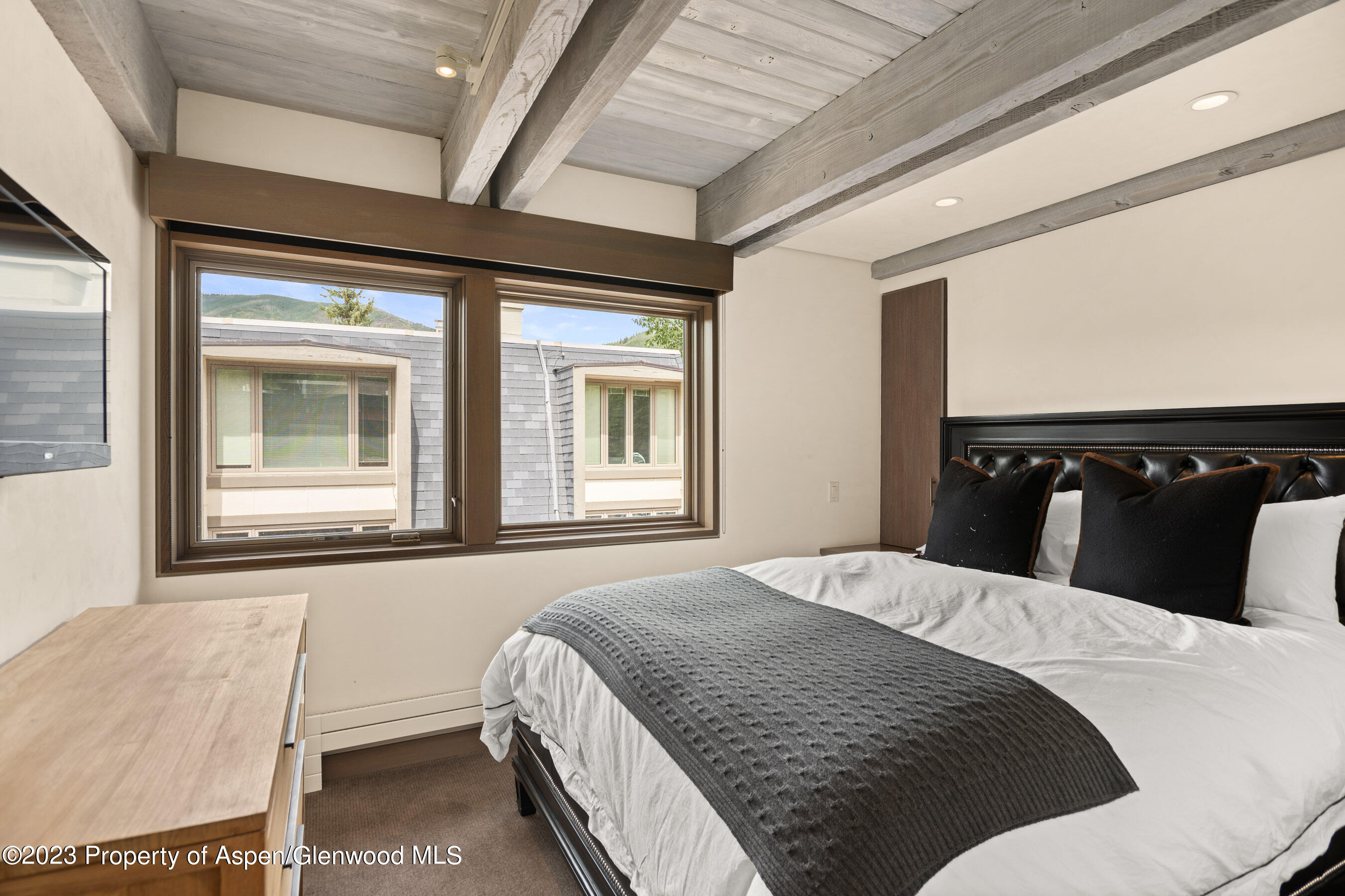 525 S Original Street, Unit F Property Photo 14