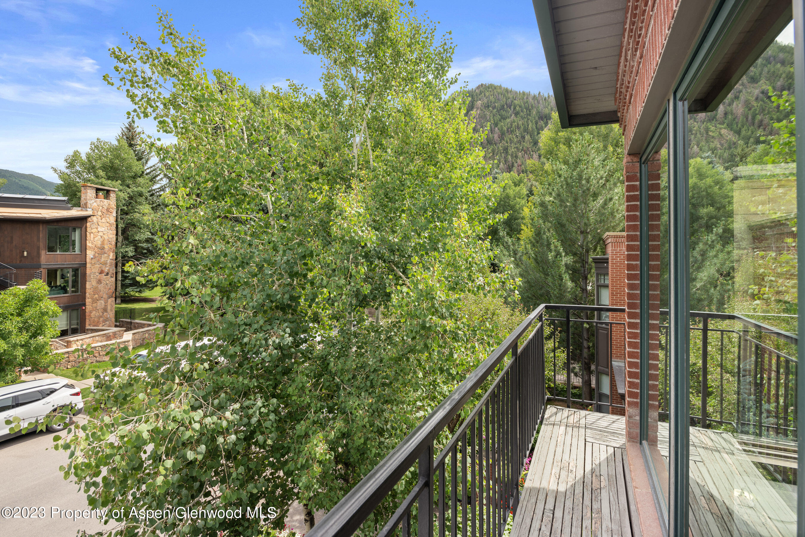 525 S Original Street, Unit F Property Photo 18