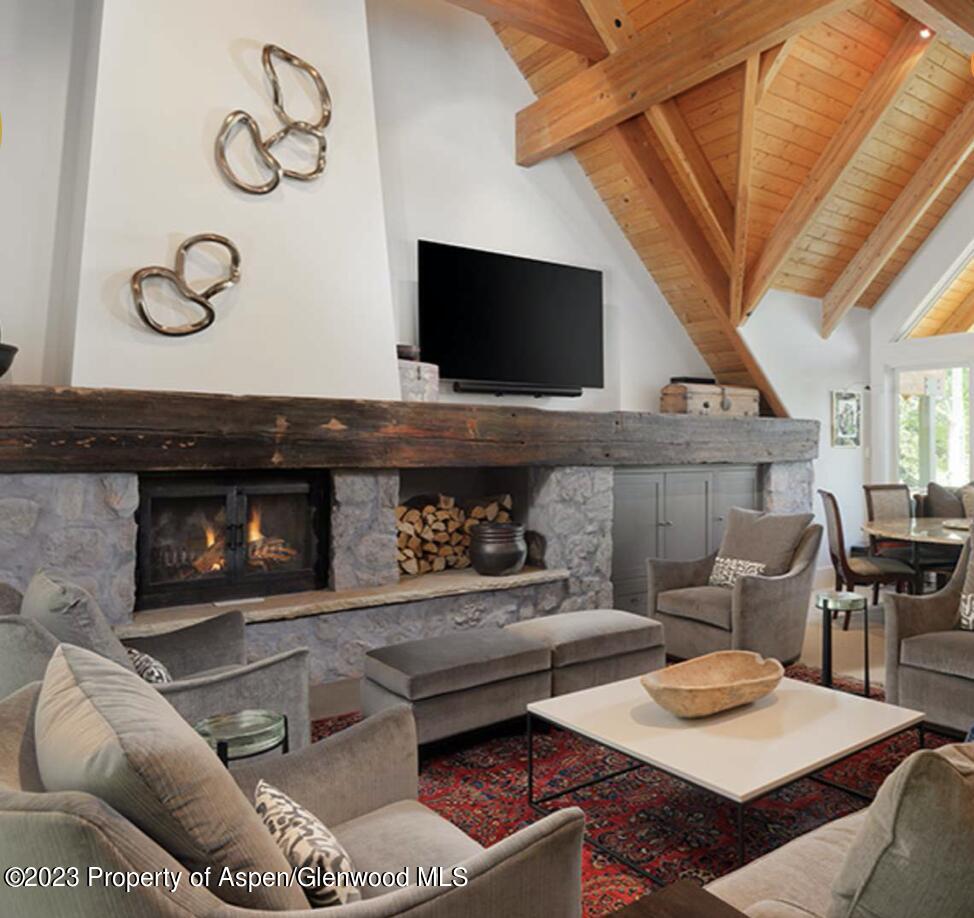 1155 Wood Road Property Photo 4