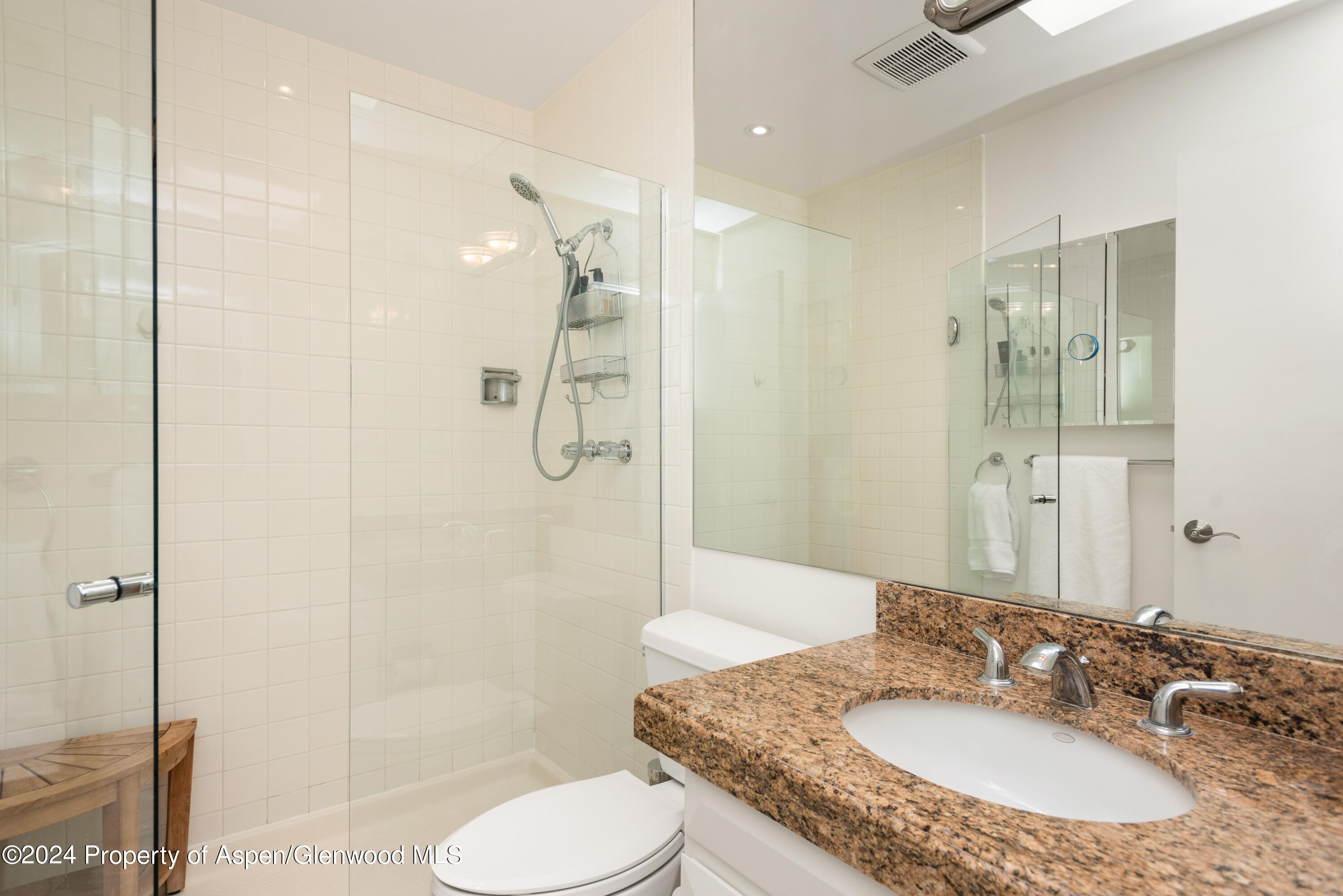 205 E Durant Avenue 3f Property Photo 11