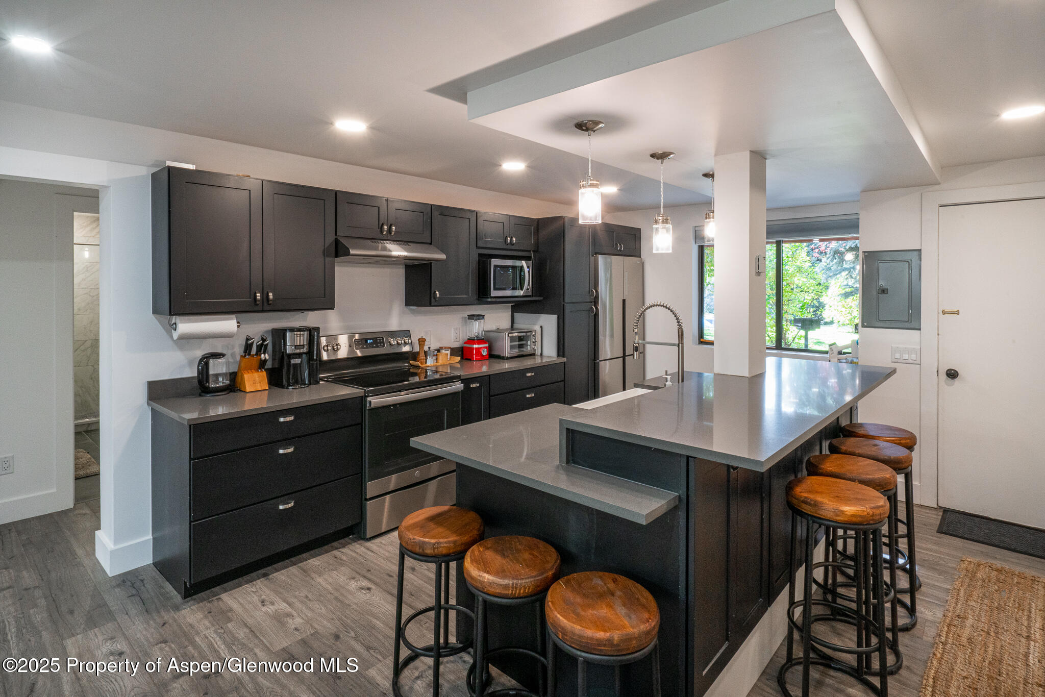 1316 Vine Street Property Photo 8