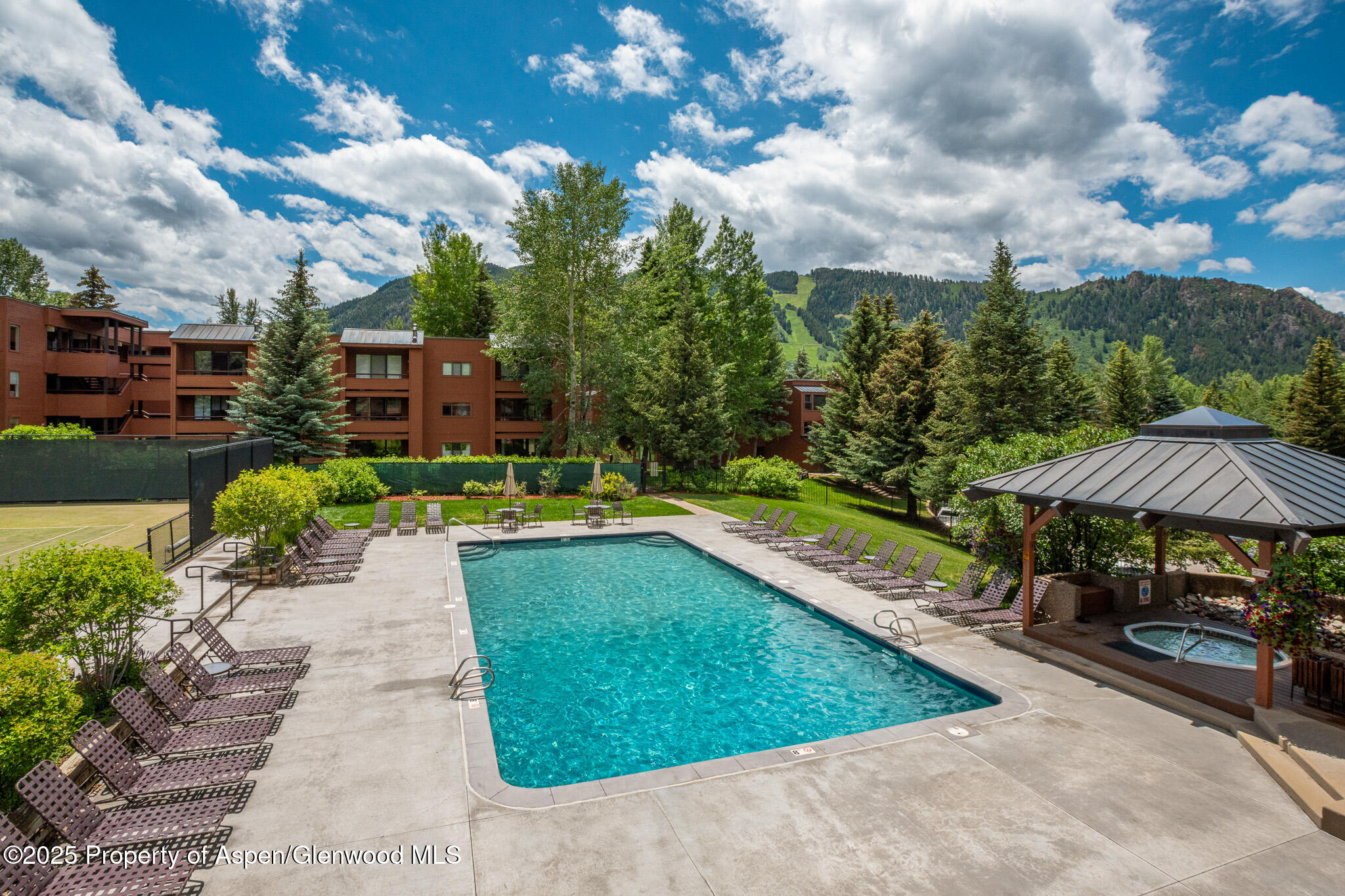 1316 Vine Street Property Photo 14