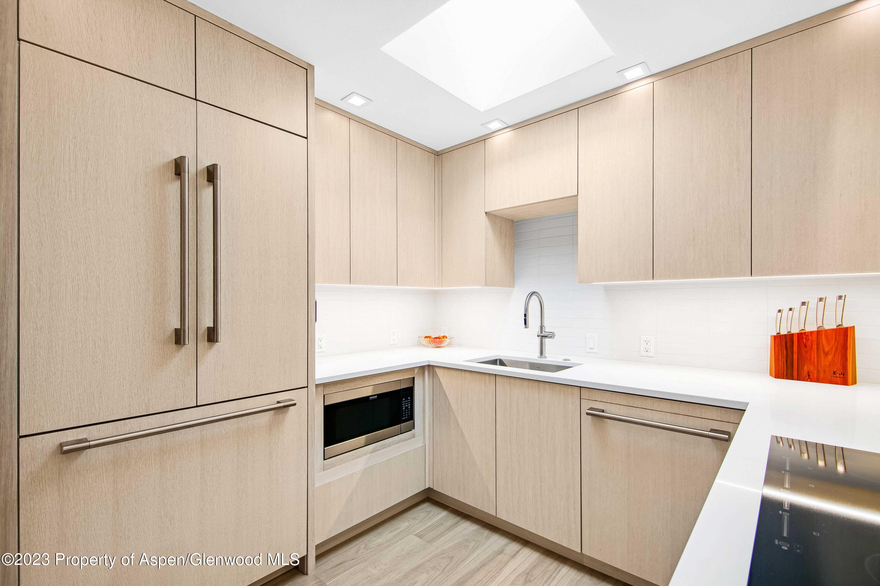 100 E Dean Street, 3b Property Photo 6