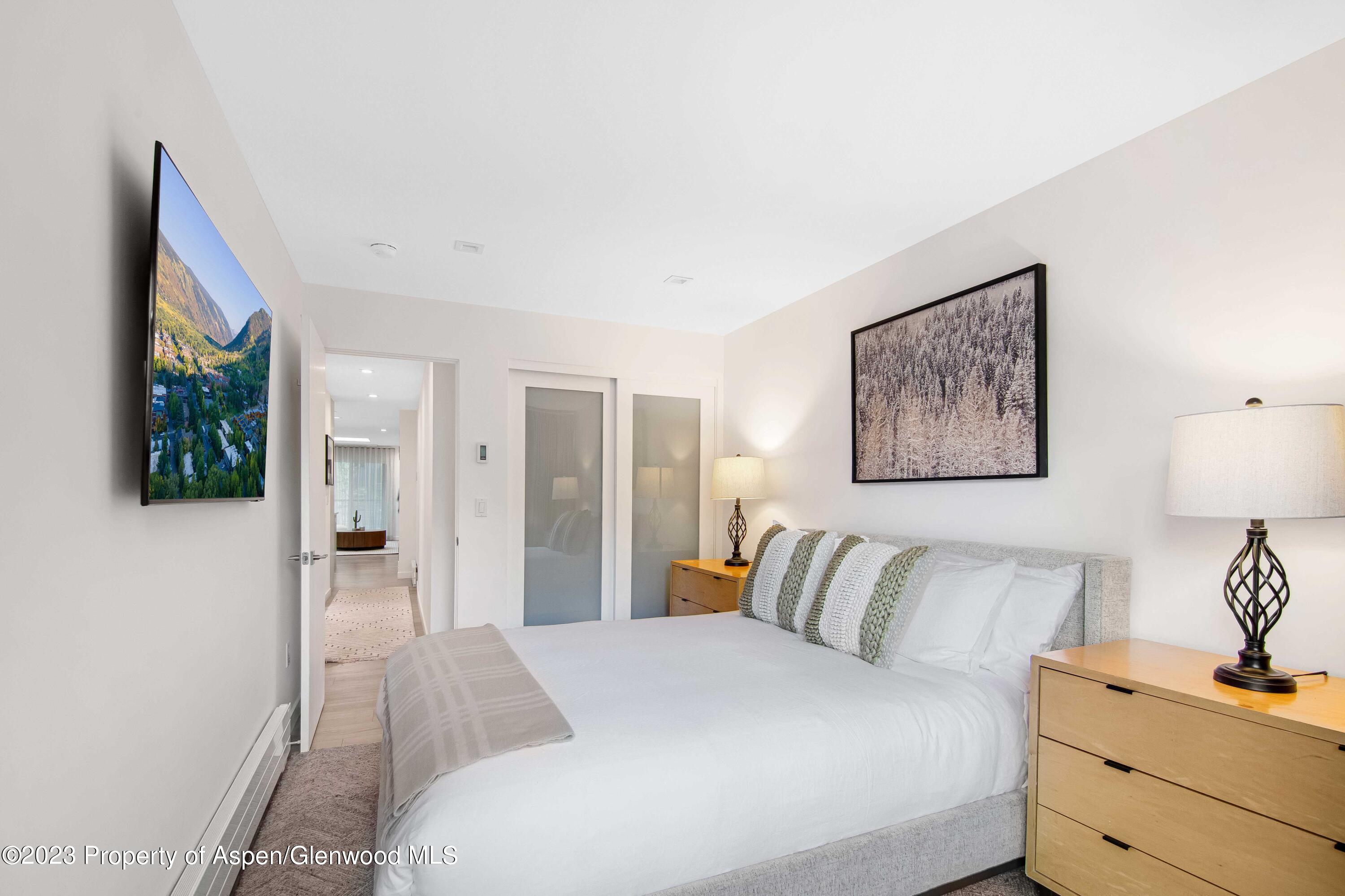 100 E Dean Street, 3b Property Photo 17