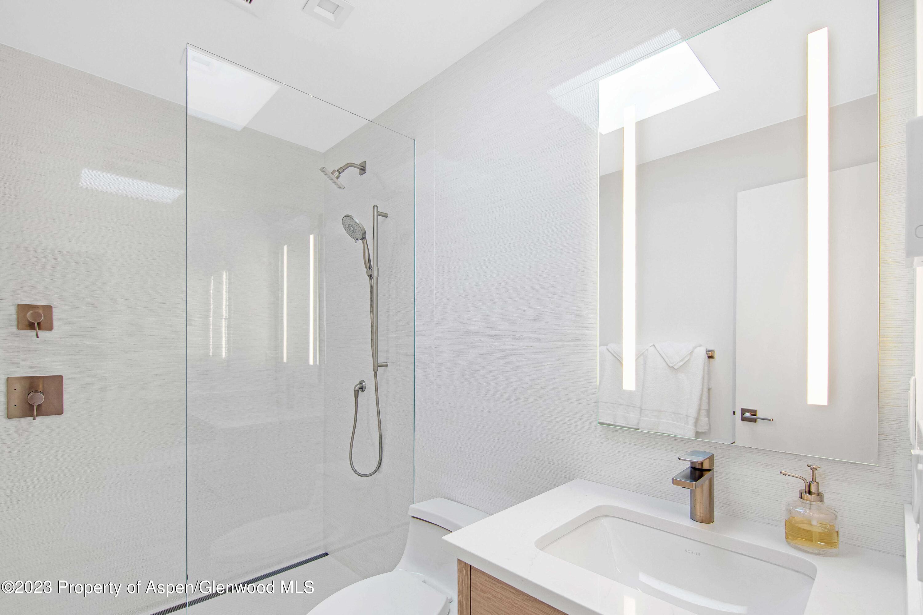 100 E Dean Street, 3b Property Photo 18