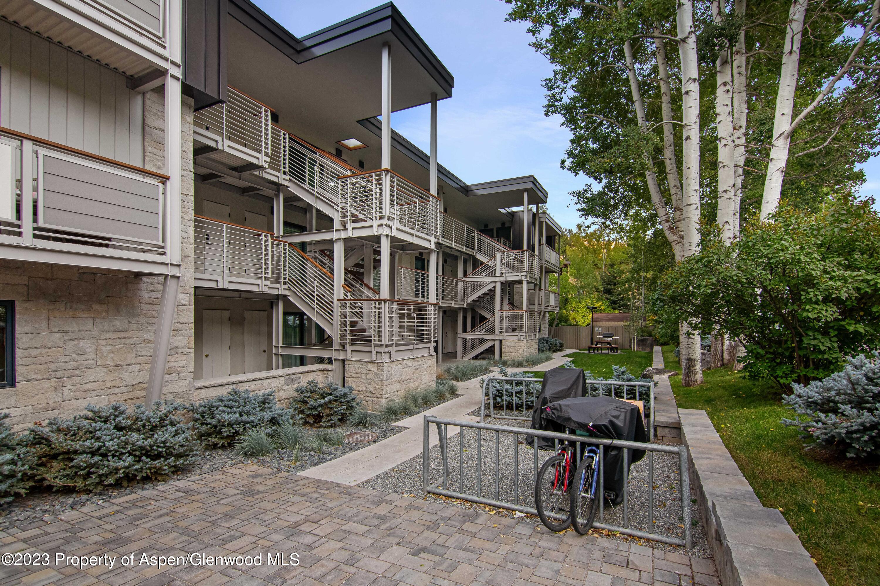 100 E Dean Street, 3b Property Photo 20