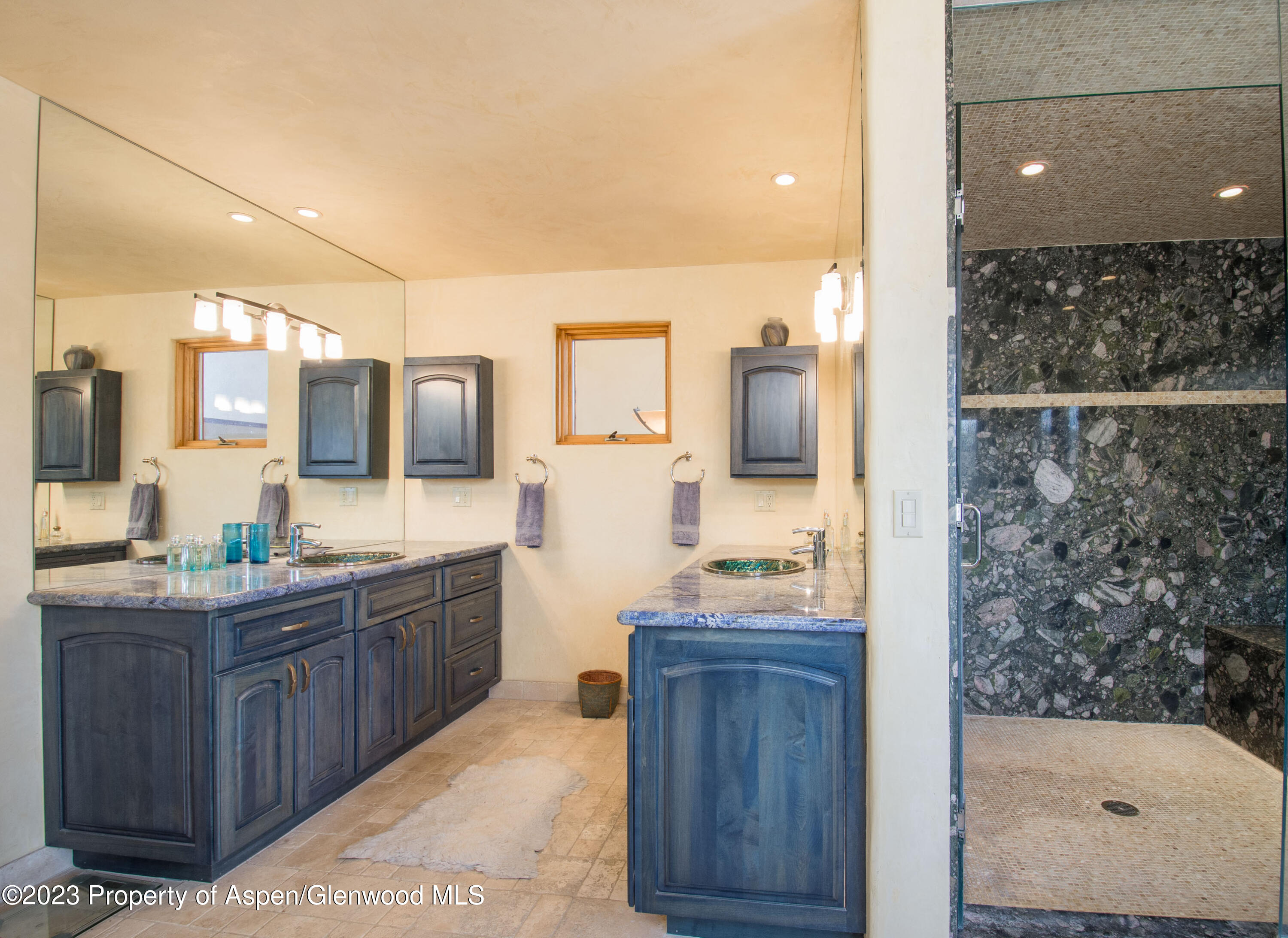 712 Buck Point Road Property Photo 12