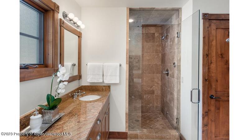 519 W Main Street D-101 Property Photo 7