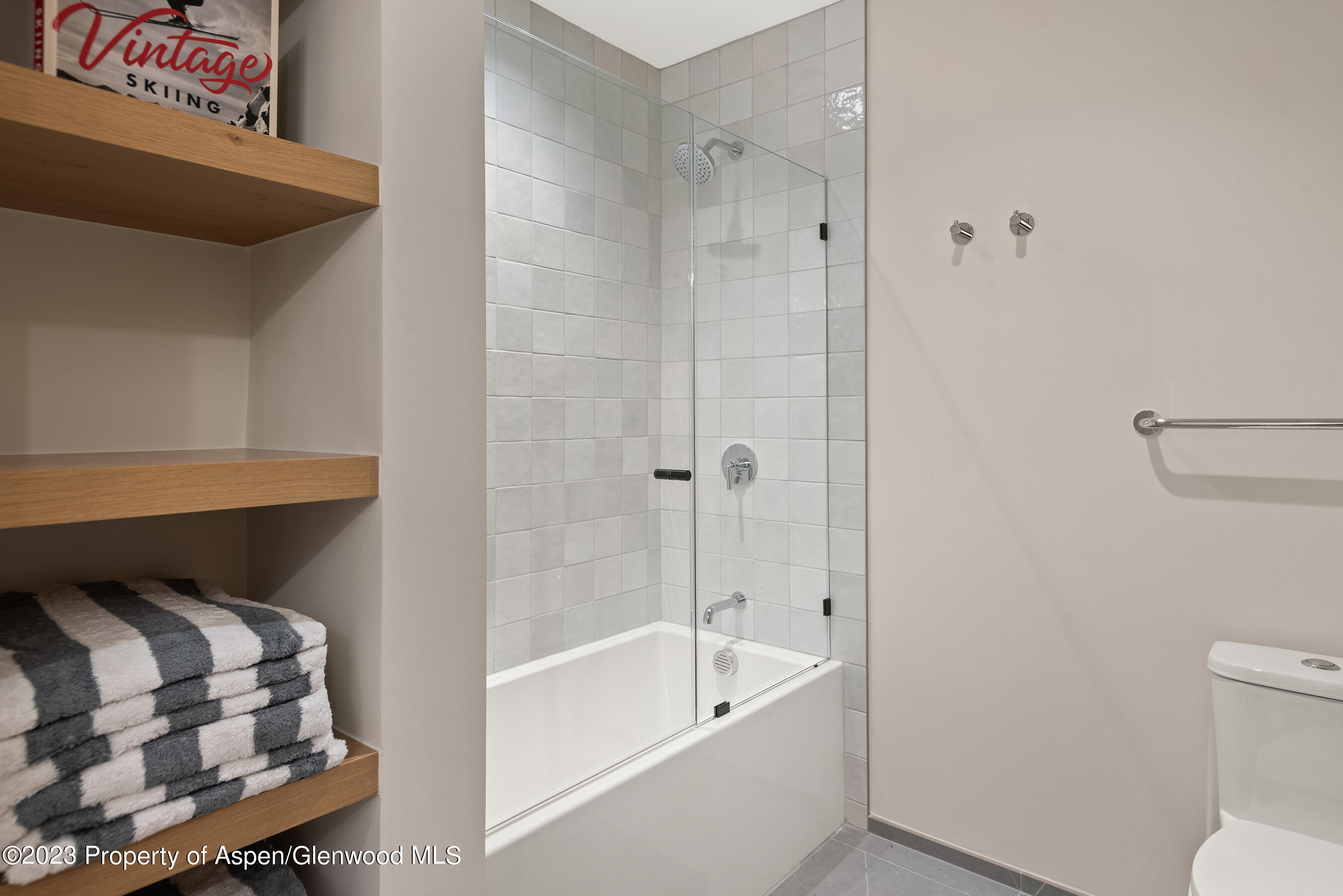 119 Wood Road 201 Property Photo 8