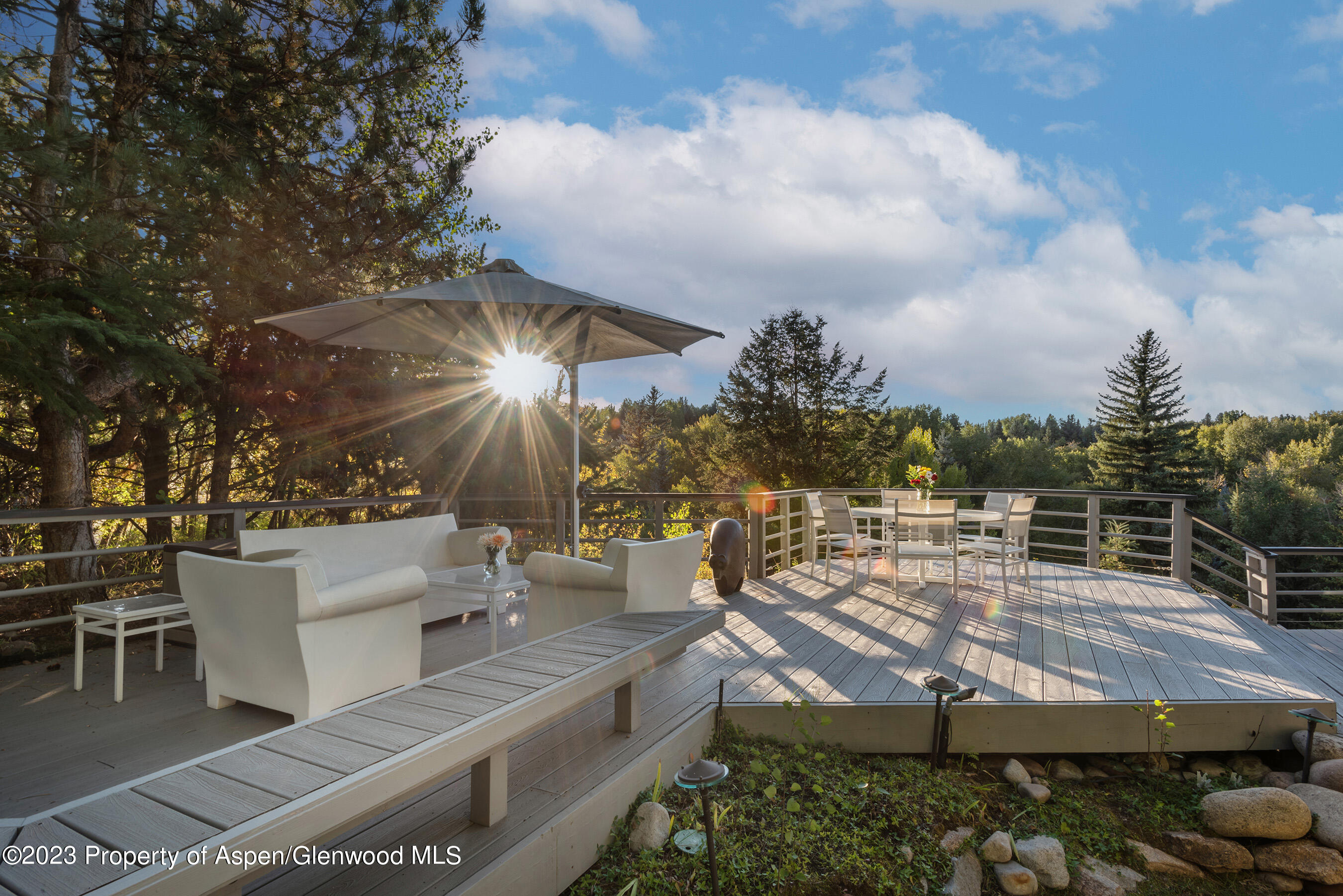 695 Meadows Road Property Photo 7