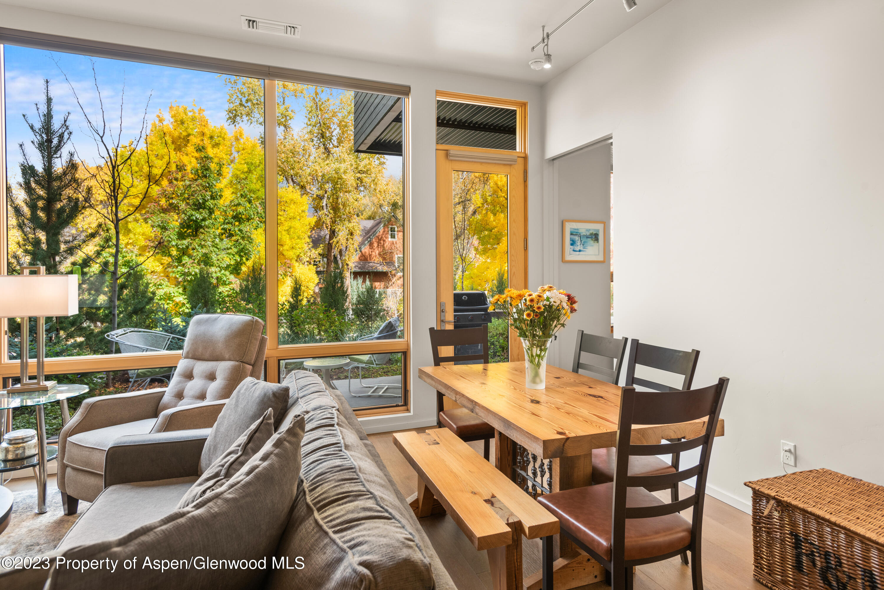 100 Evans Road, 102 Property Photo 4