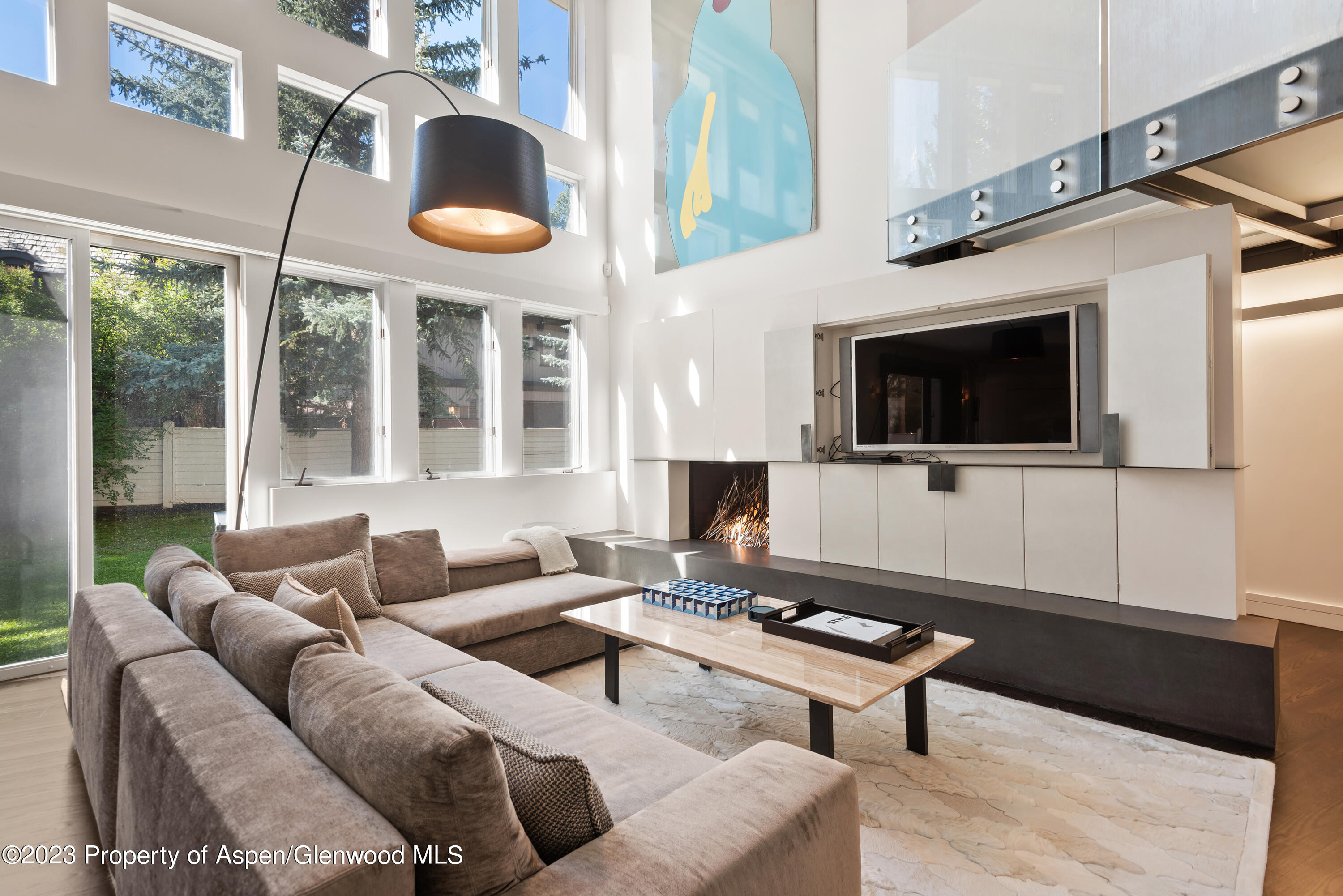 517 W North Street Property Photo 8