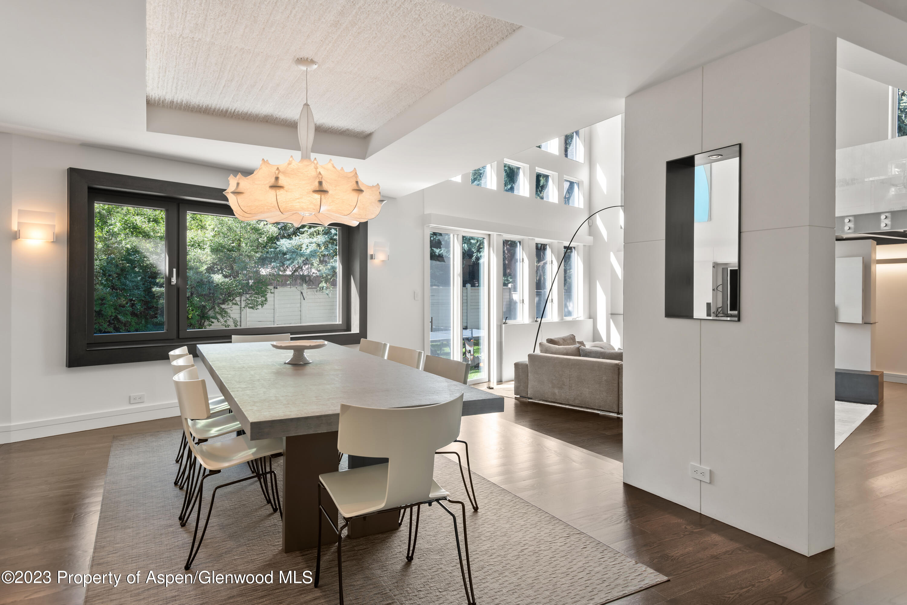 517 W North Street Property Photo 12