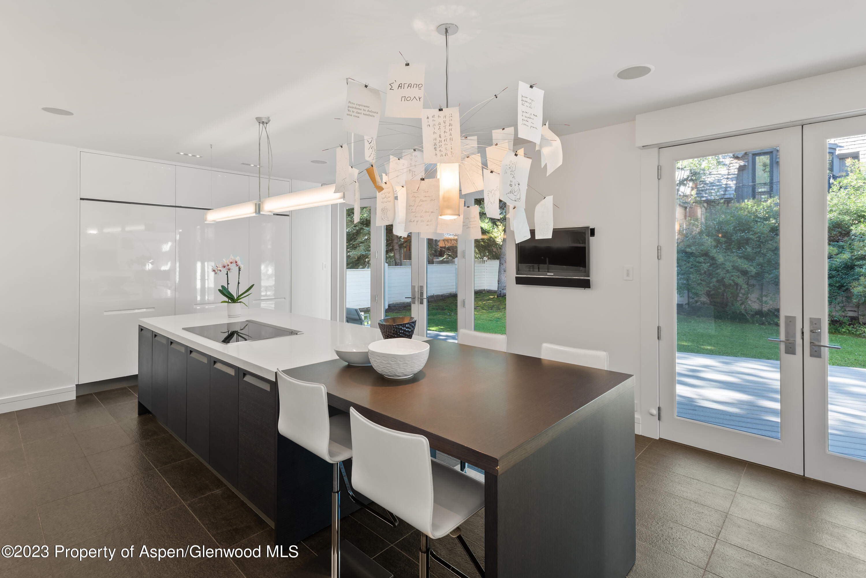 517 W North Street Property Photo 16