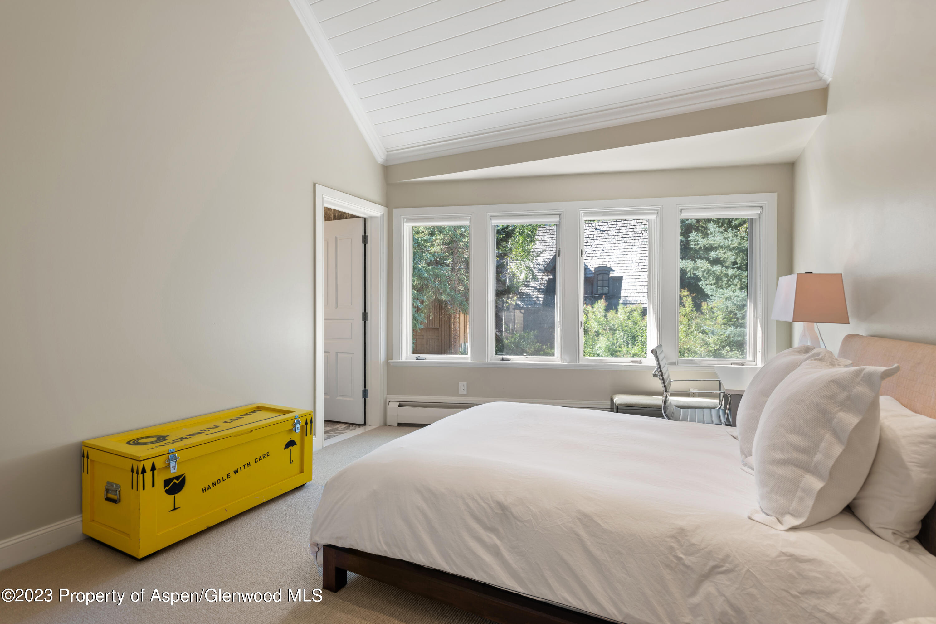 517 W North Street Property Photo 30