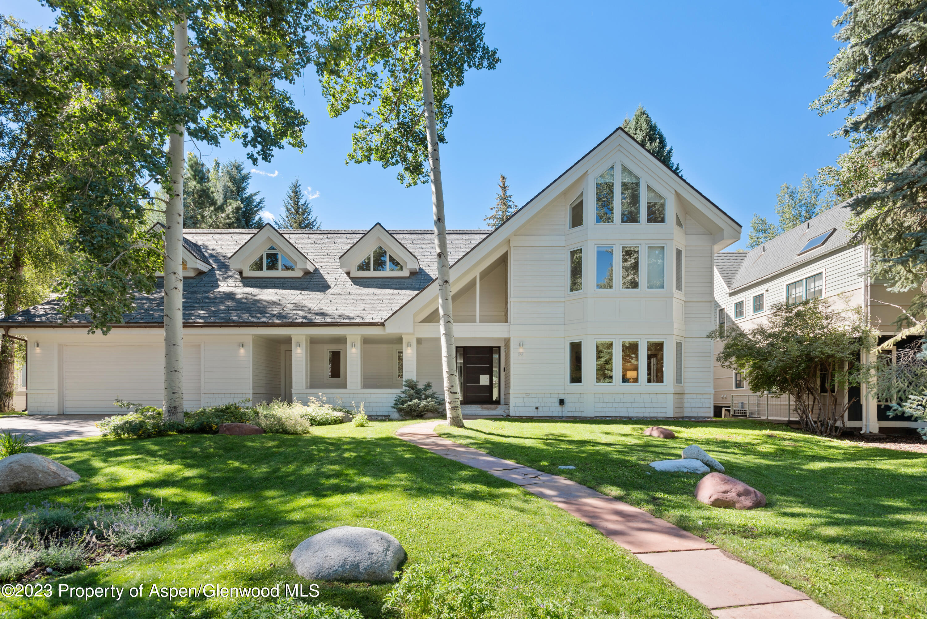 517 W North Street Property Photo 38