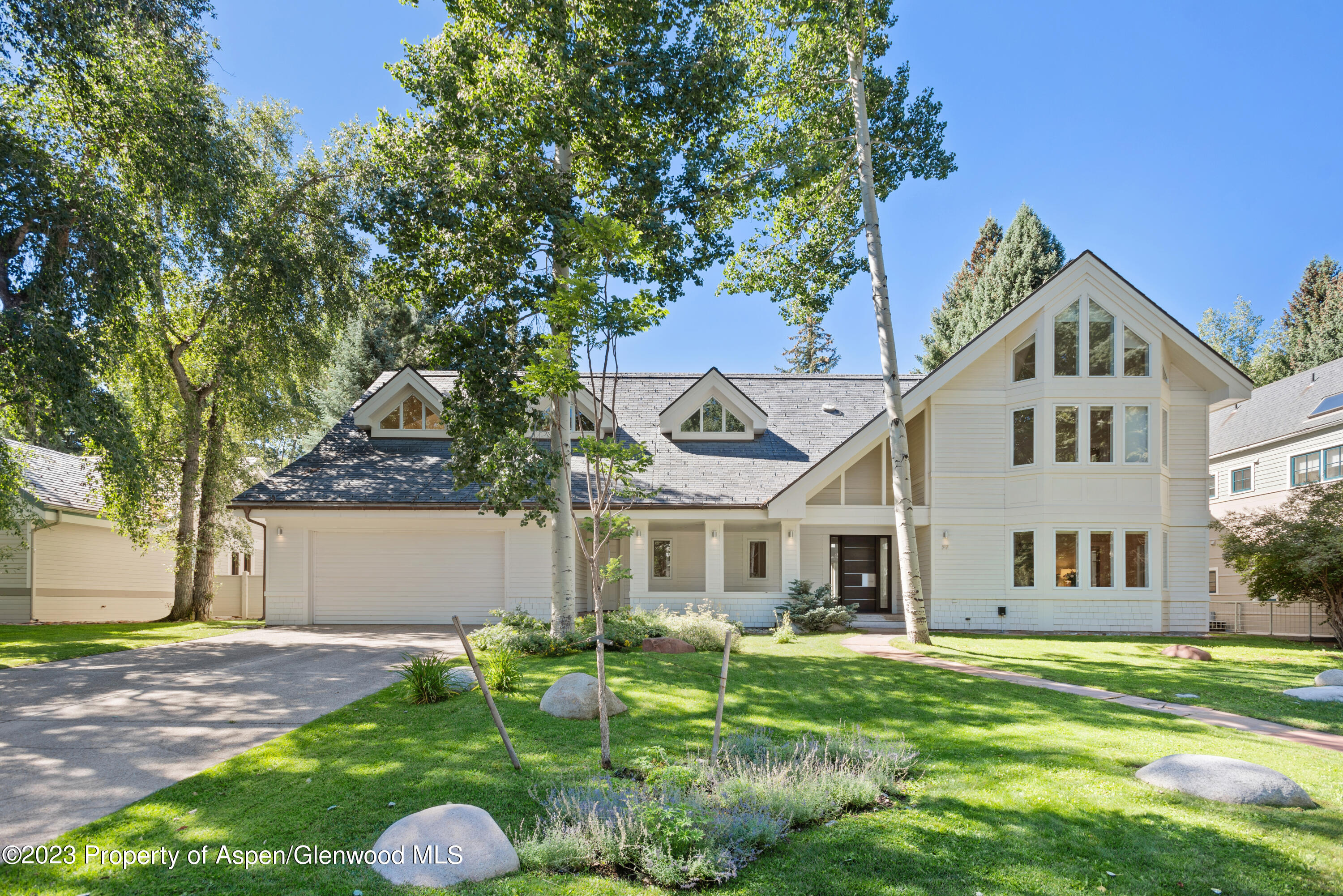 517 W North Street Property Photo 39