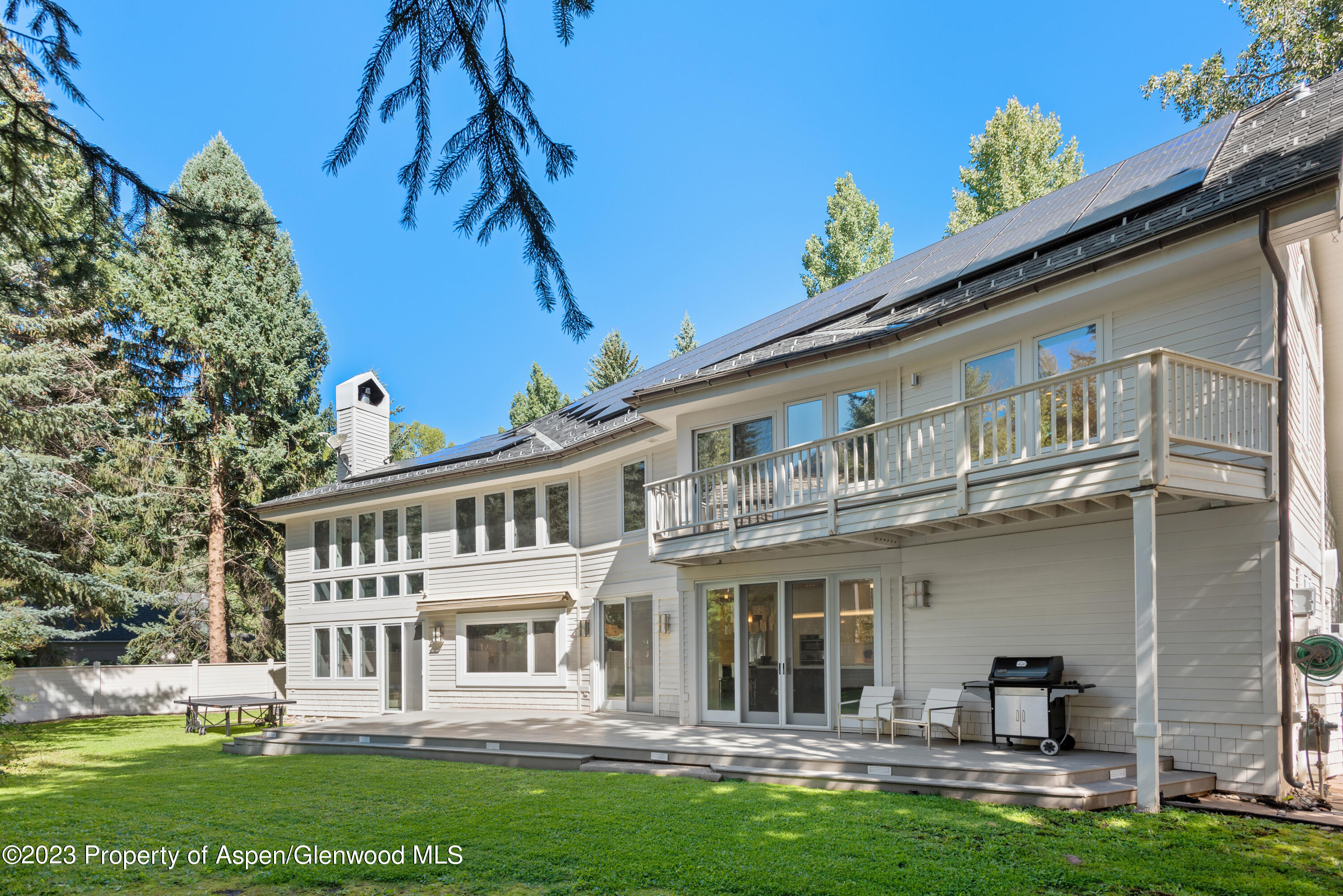 517 W North Street Property Photo 40