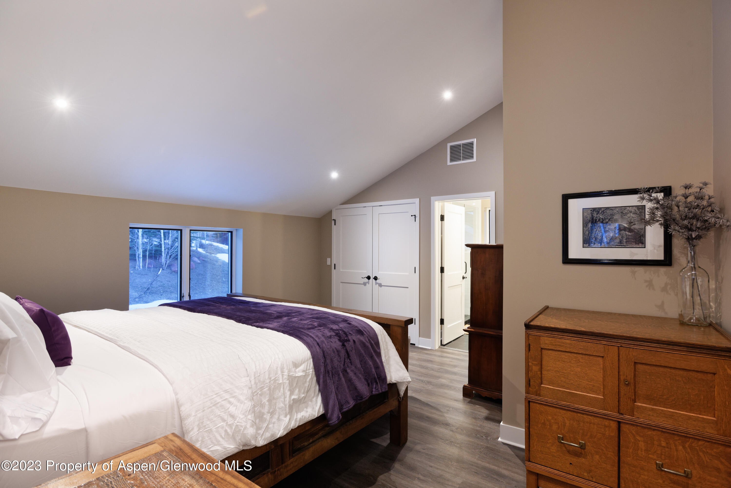 888 Horse Ranch Drive Property Photo 20
