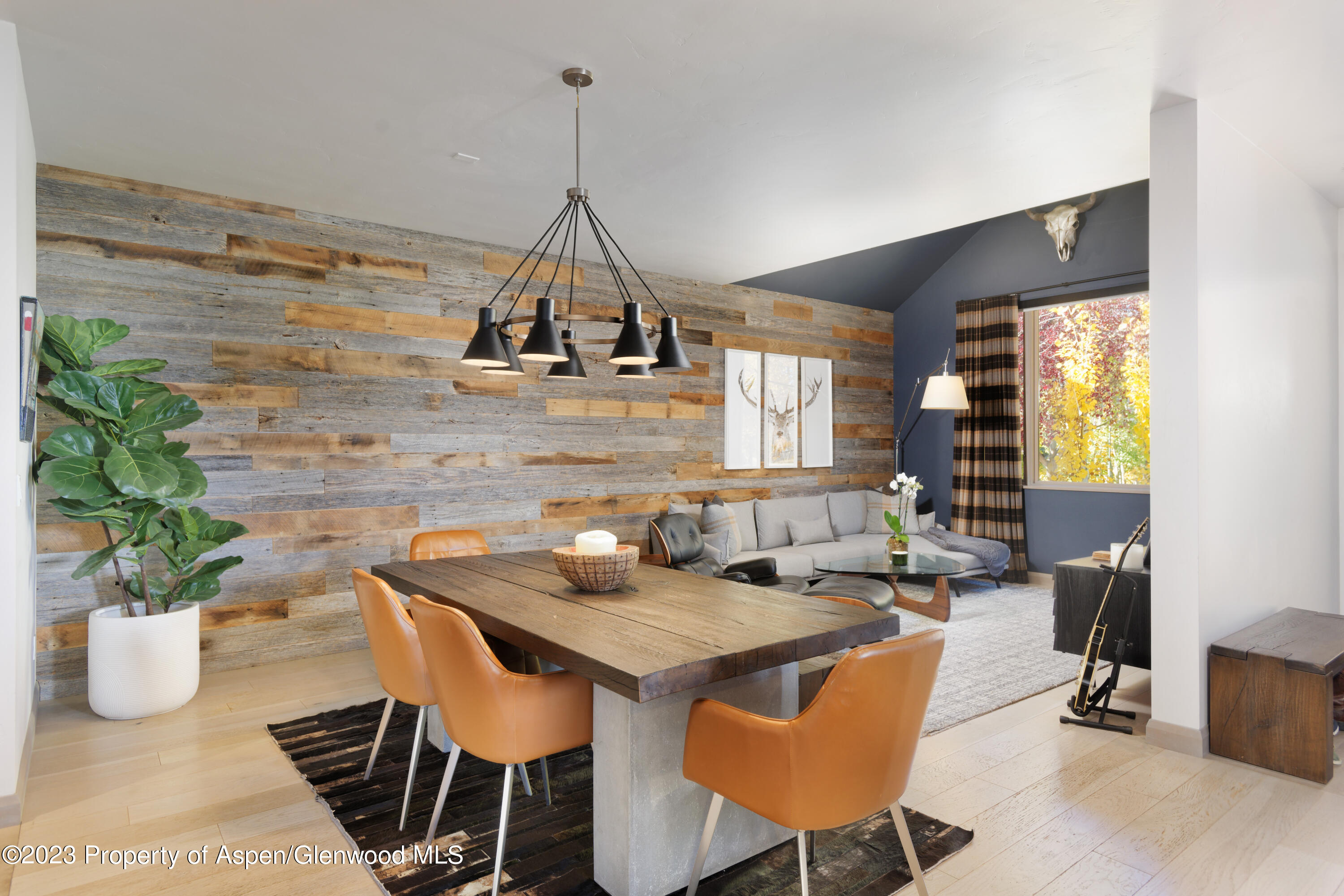 331 Branding Way Property Photo 4