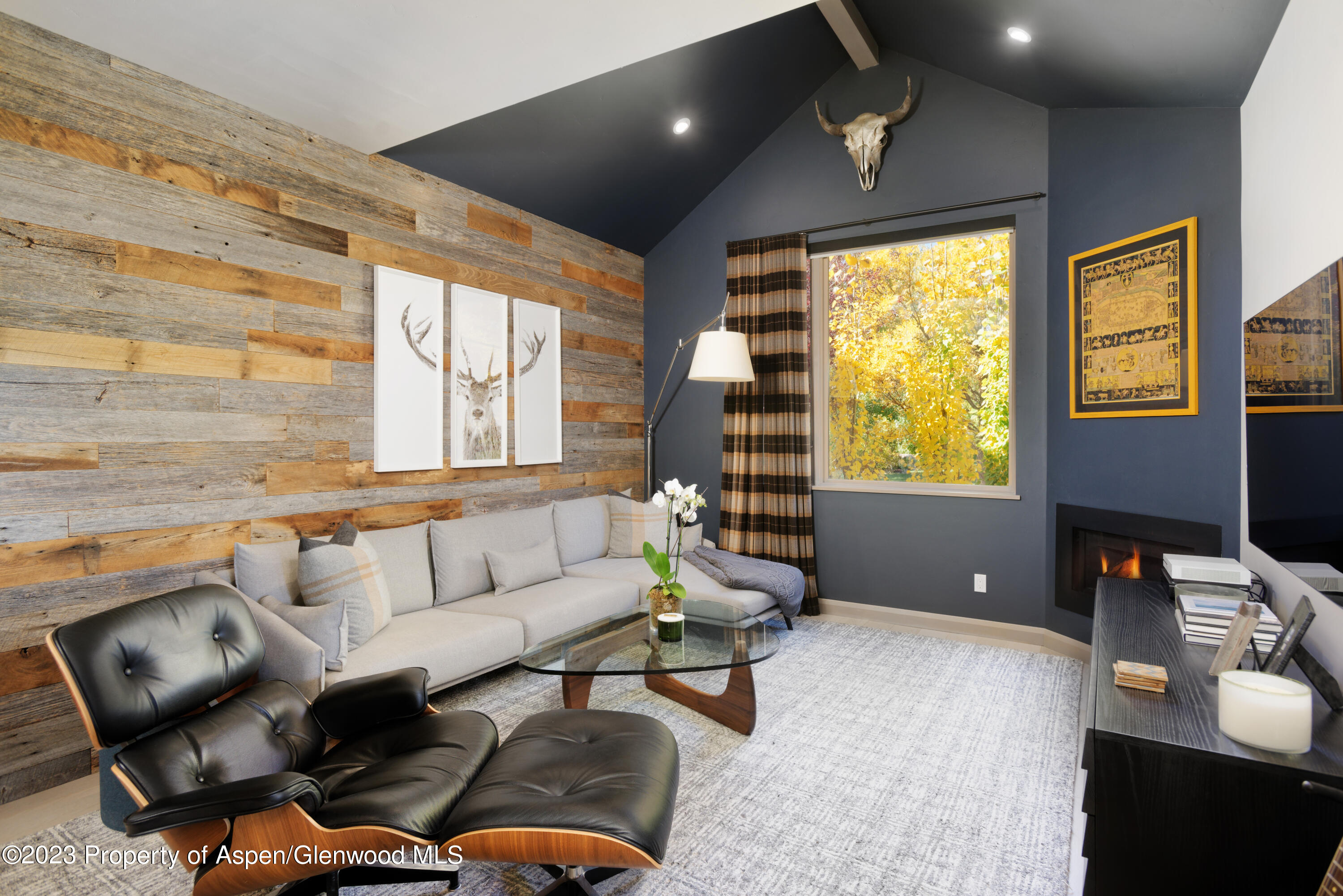 331 Branding Way Property Photo 7