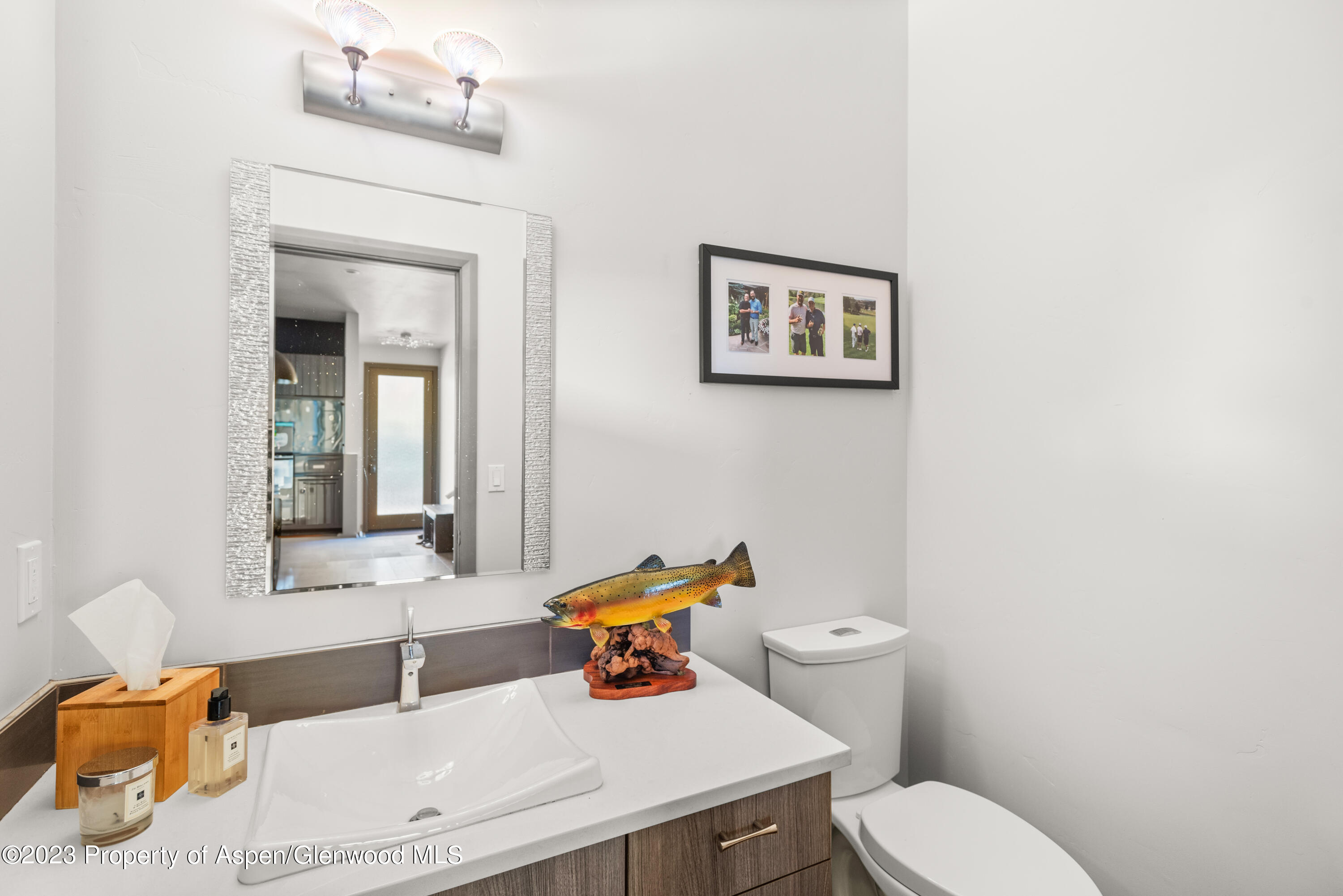 331 Branding Way Property Photo 9