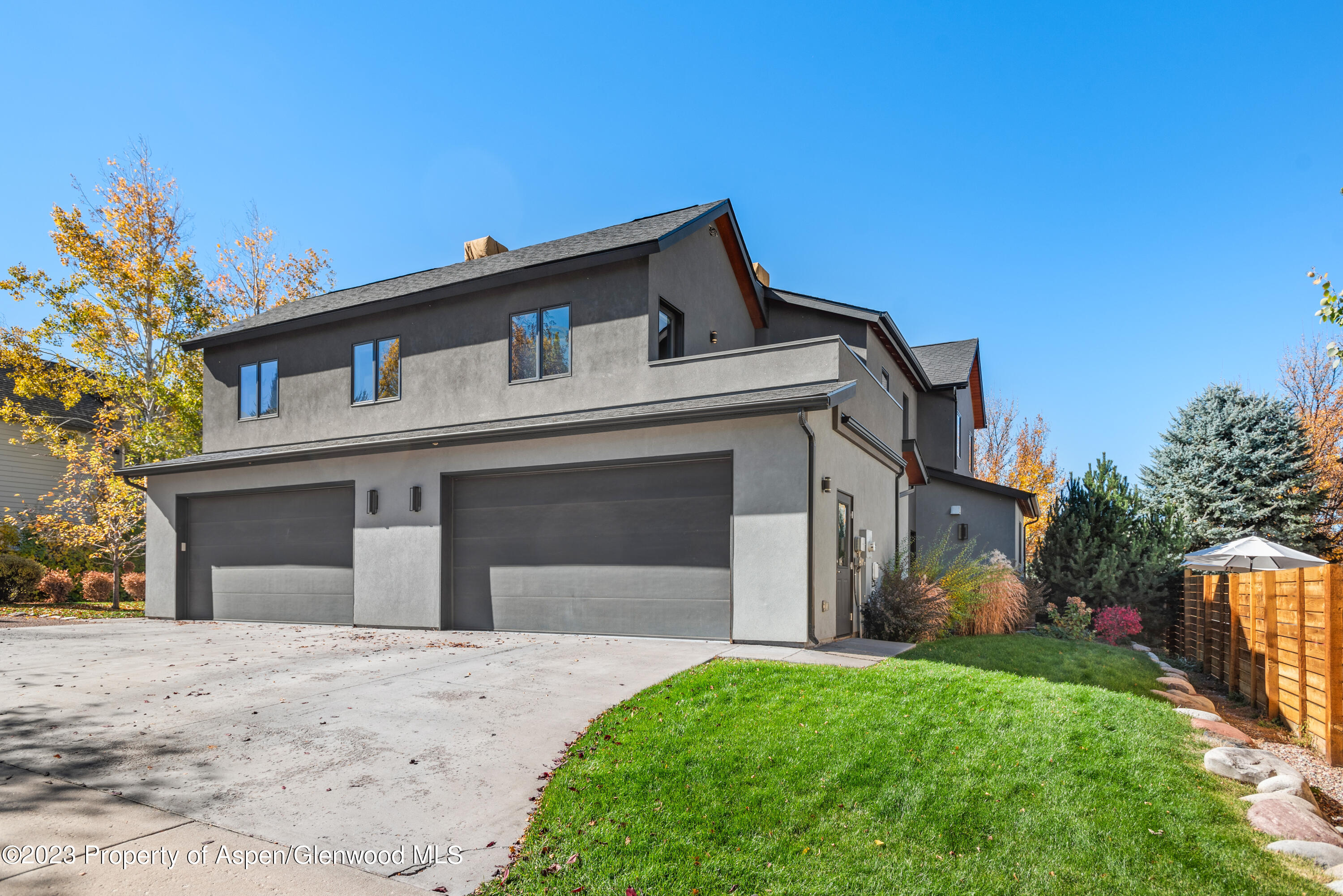 331 Branding Way Property Photo 26