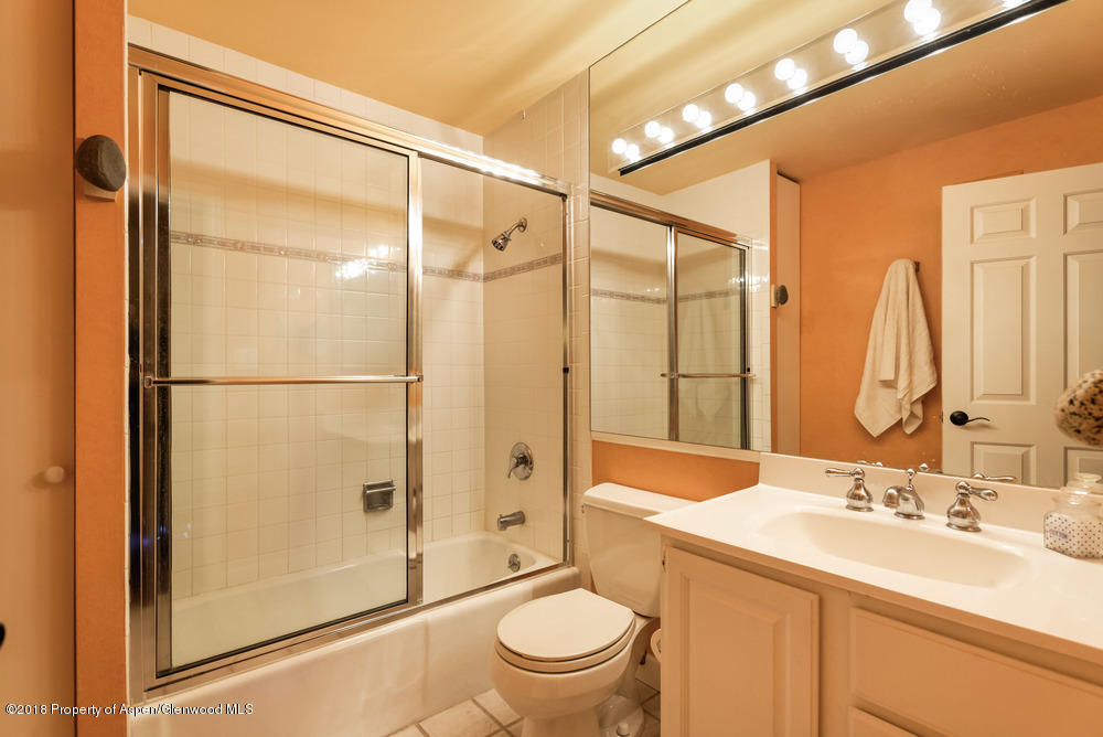 205 E Durant Avenue, 1h Property Photo 8
