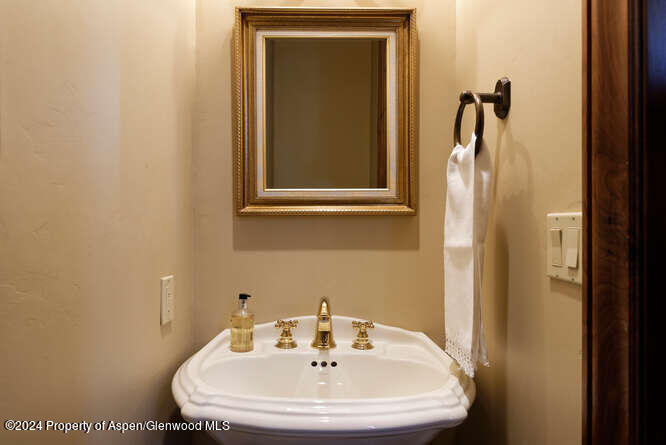 1243 E Cooper Street, Unit A Property Photo 7