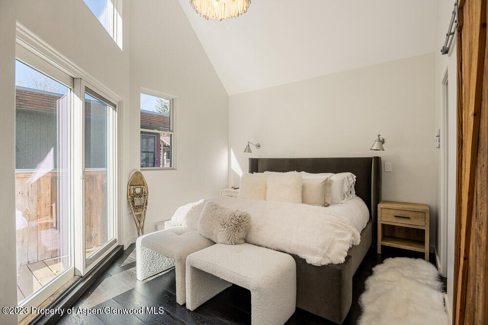 222 W Hopkins Avenue, 6 Property Photo 11