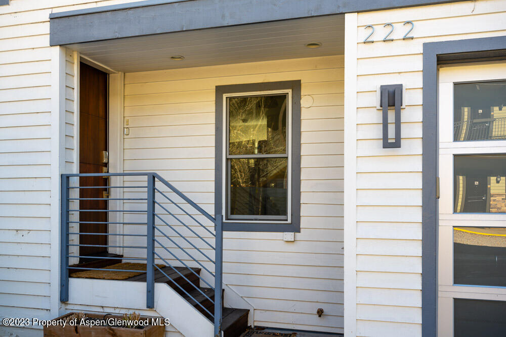 222 W Hopkins Avenue, 6 Property Photo 20