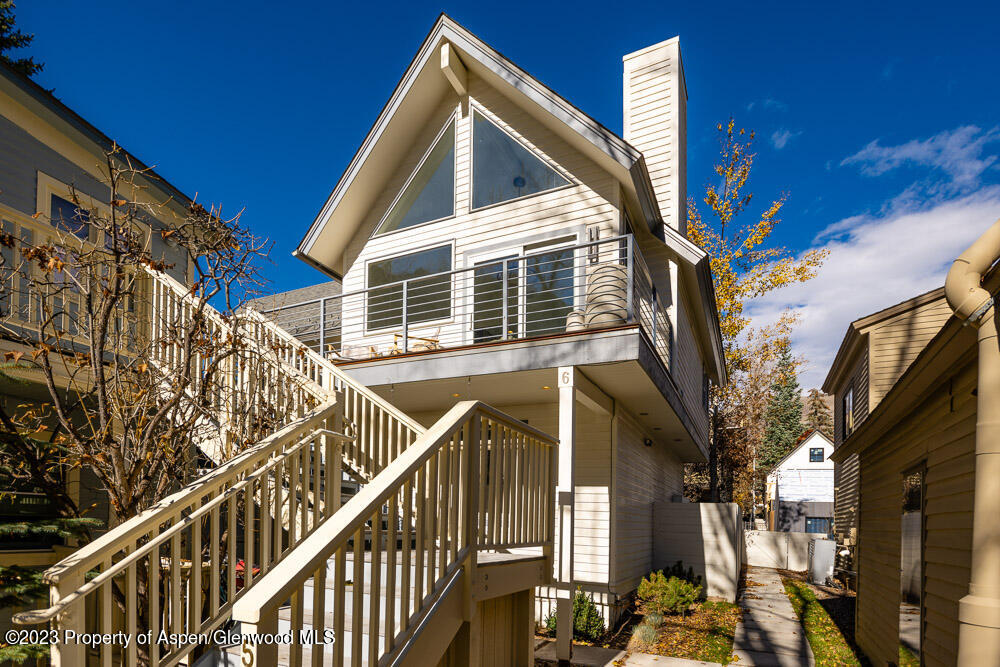 222 W Hopkins Avenue, 6 Property Photo 23