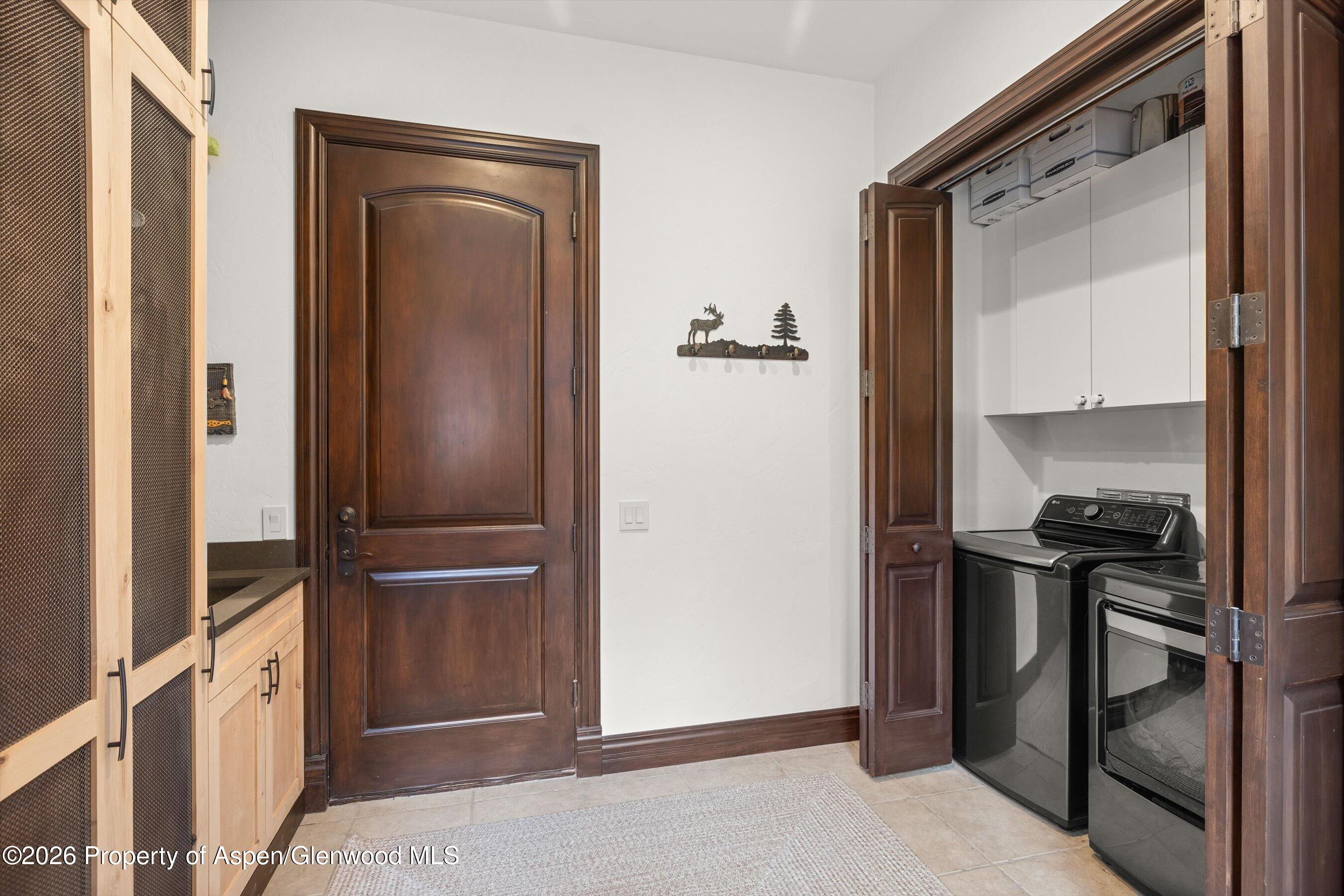 875 Horse Ranch Drive Property Photo 12