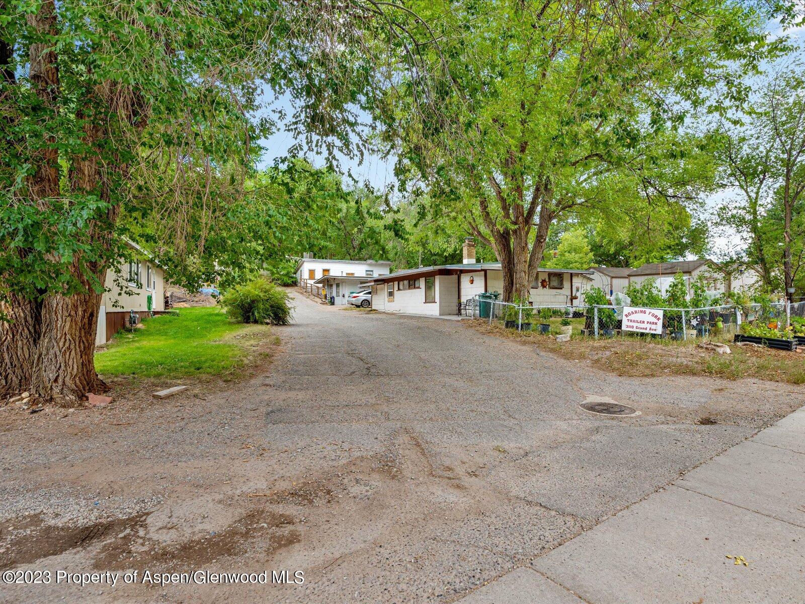 3110 S Grand Avenue Property Photo 10