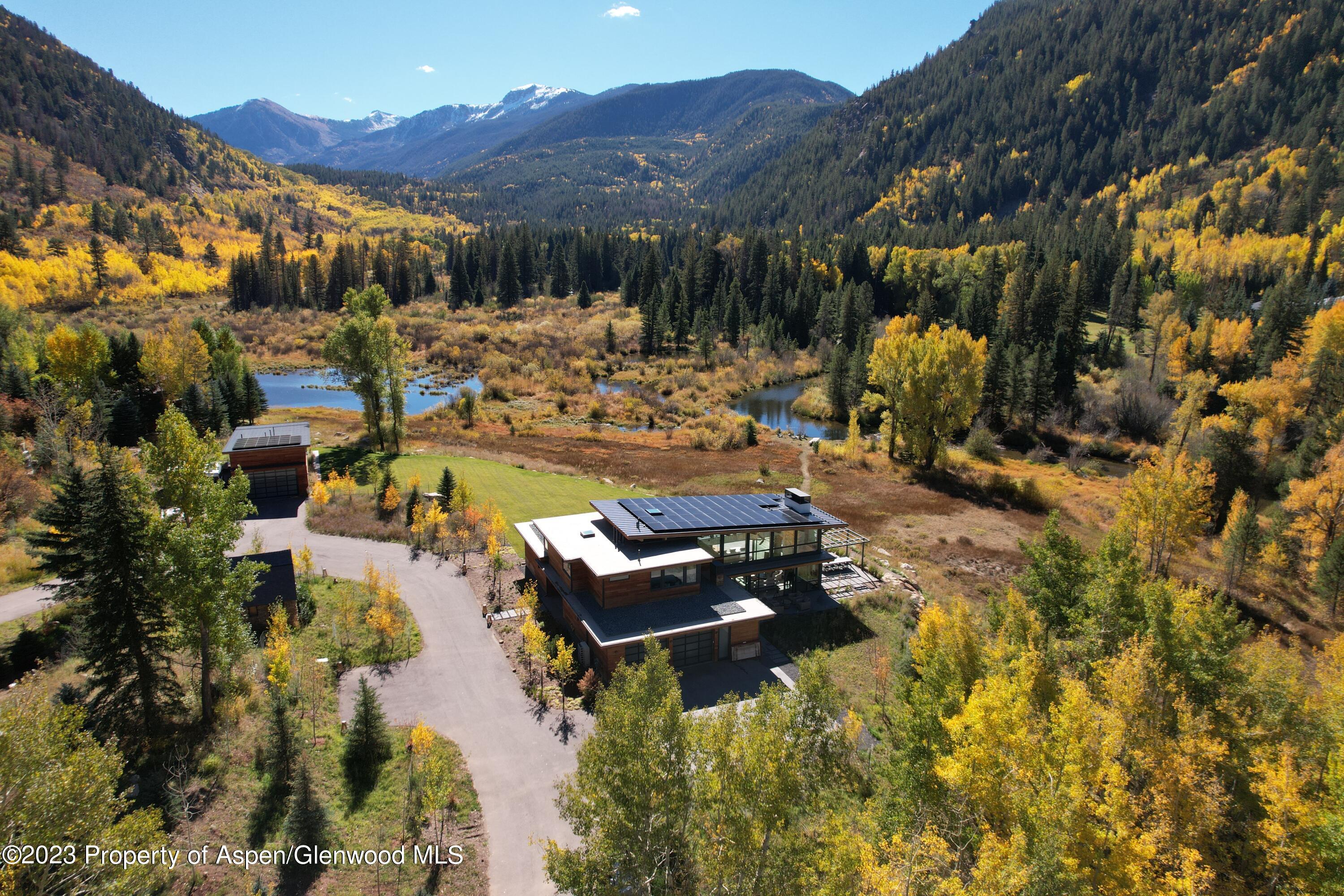 9 & 17 Ullr Way Property Photo 16