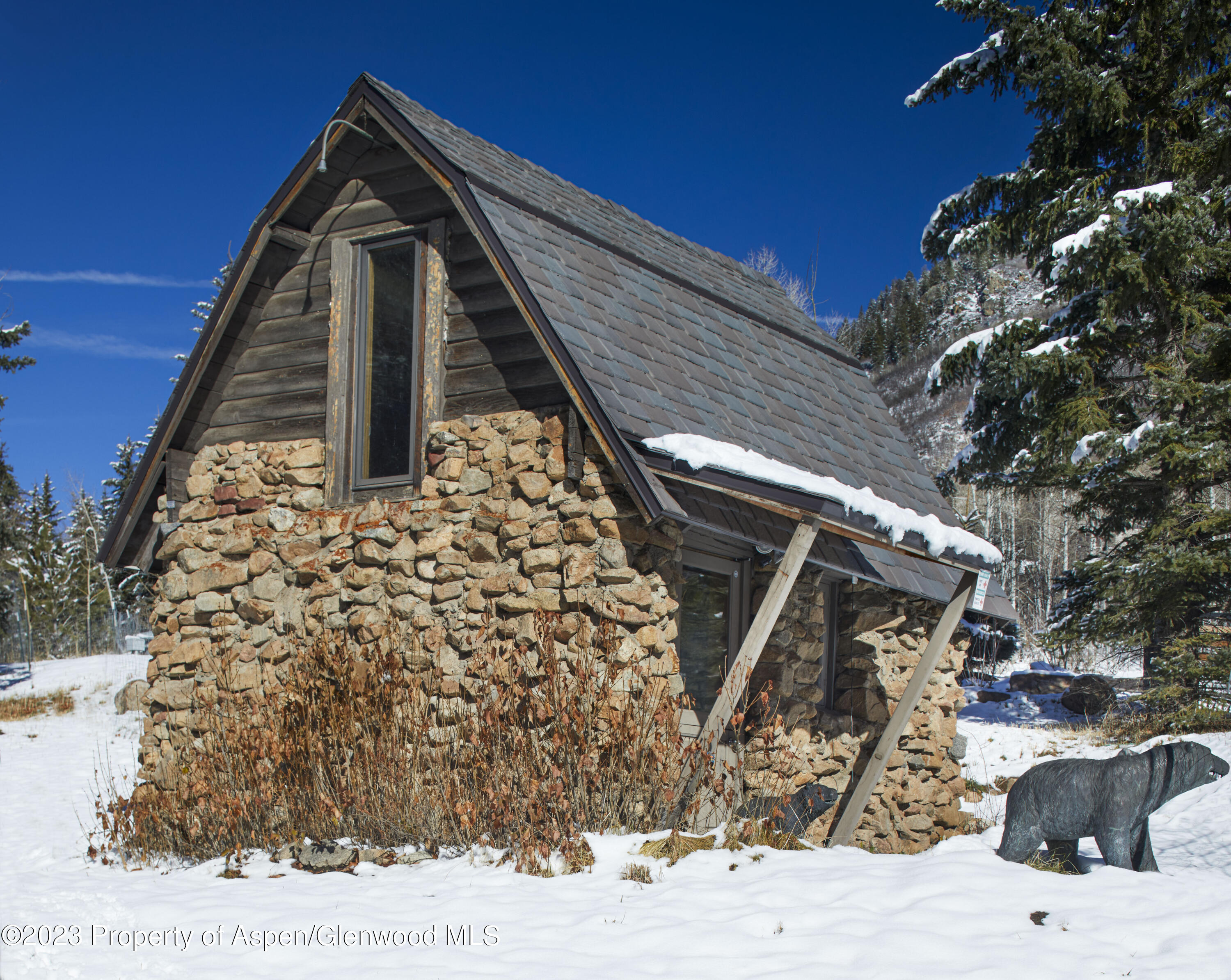 9 & 17 Ullr Way Property Photo 18