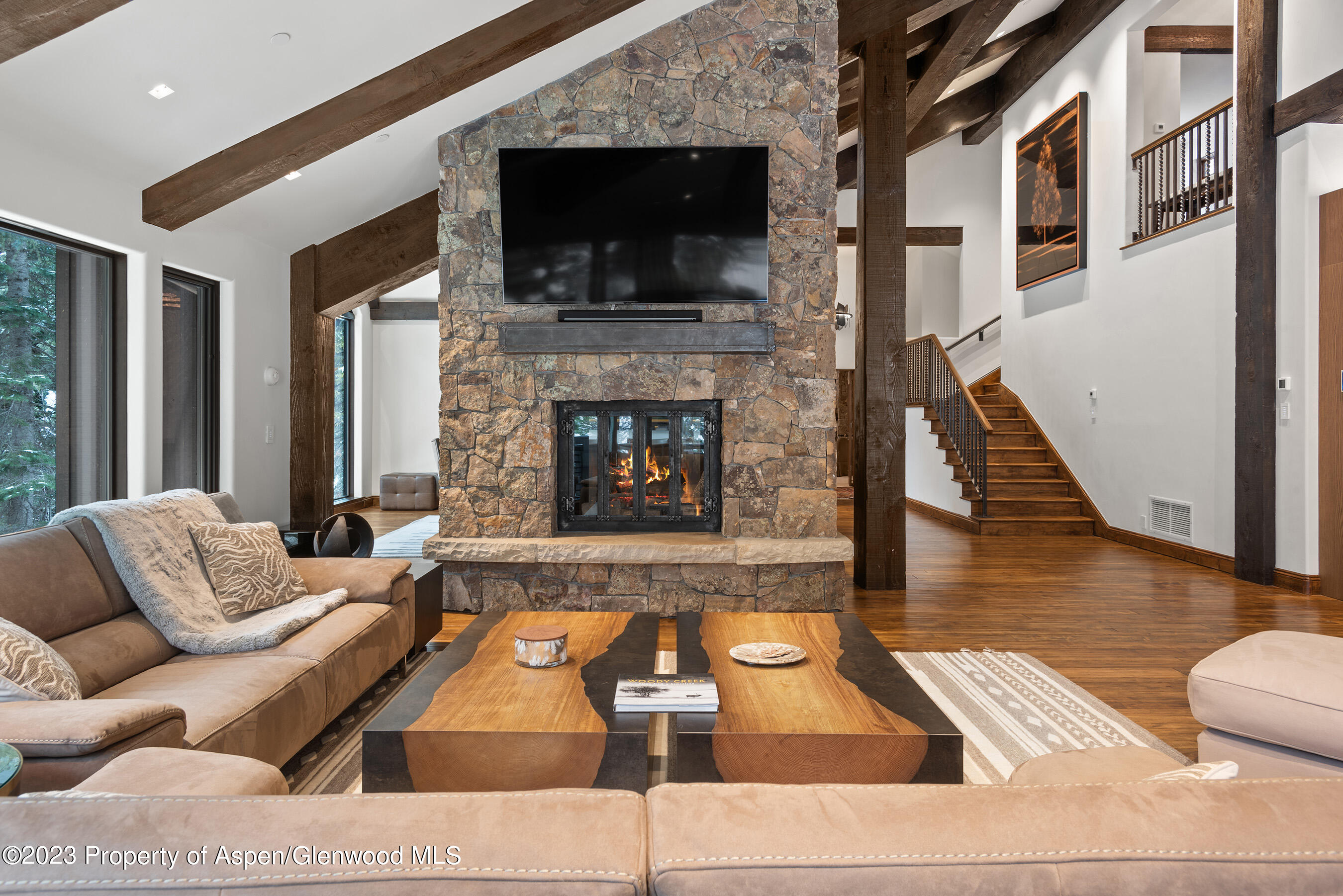1819 Maroon Creek Road Property Photo 1
