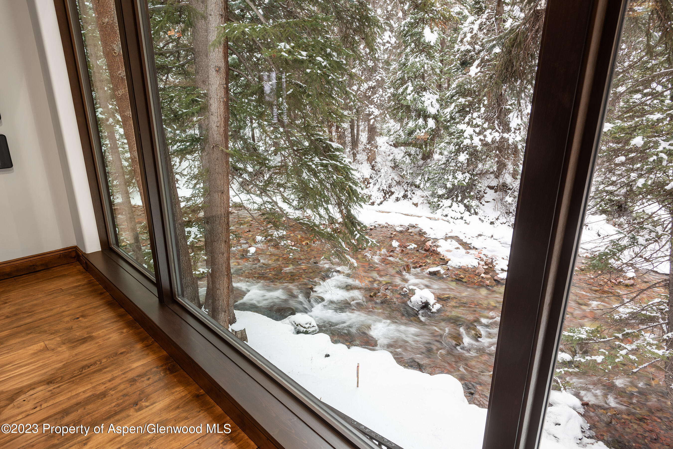 1819 Maroon Creek Road Property Photo 10