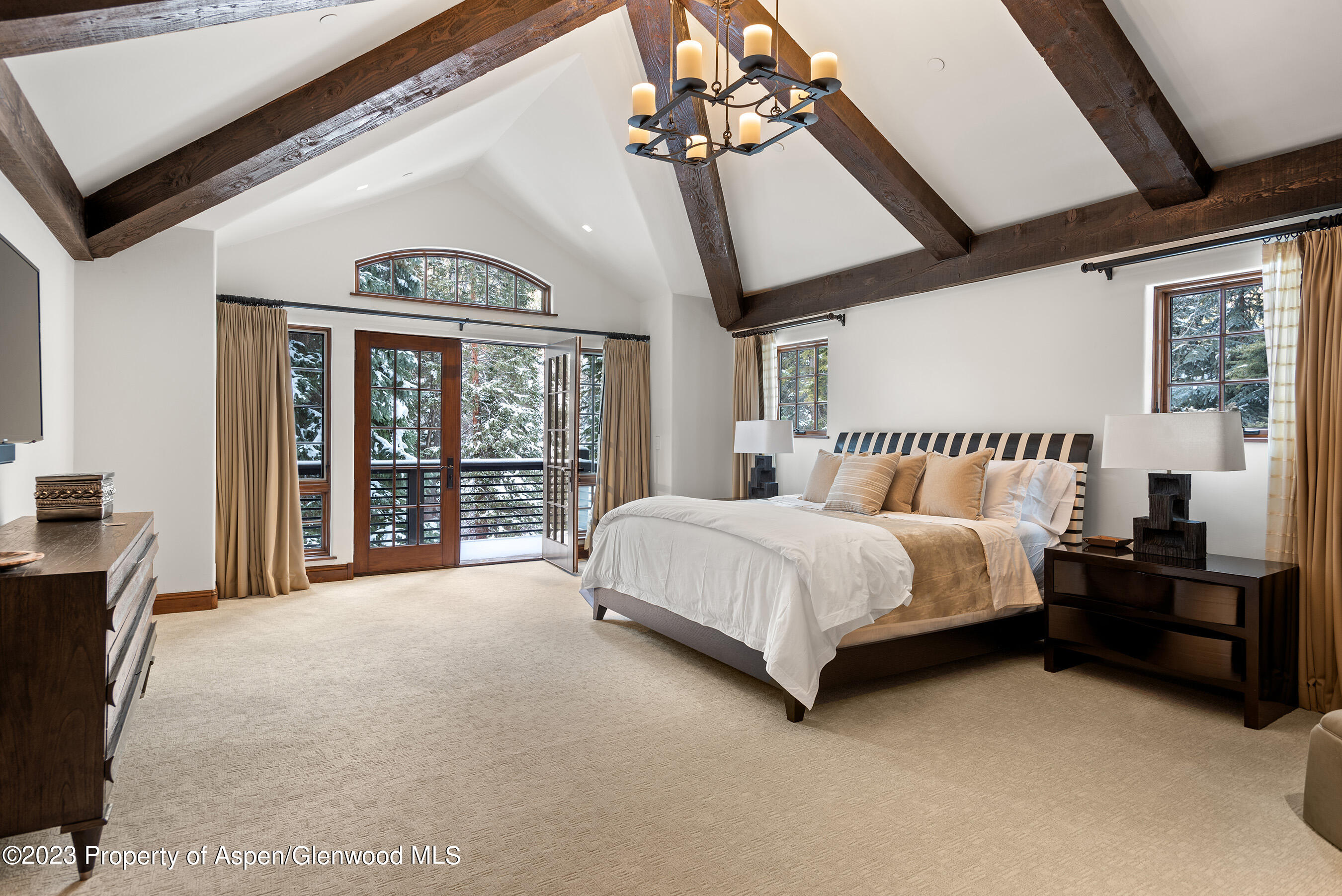 1819 Maroon Creek Road Property Photo 11
