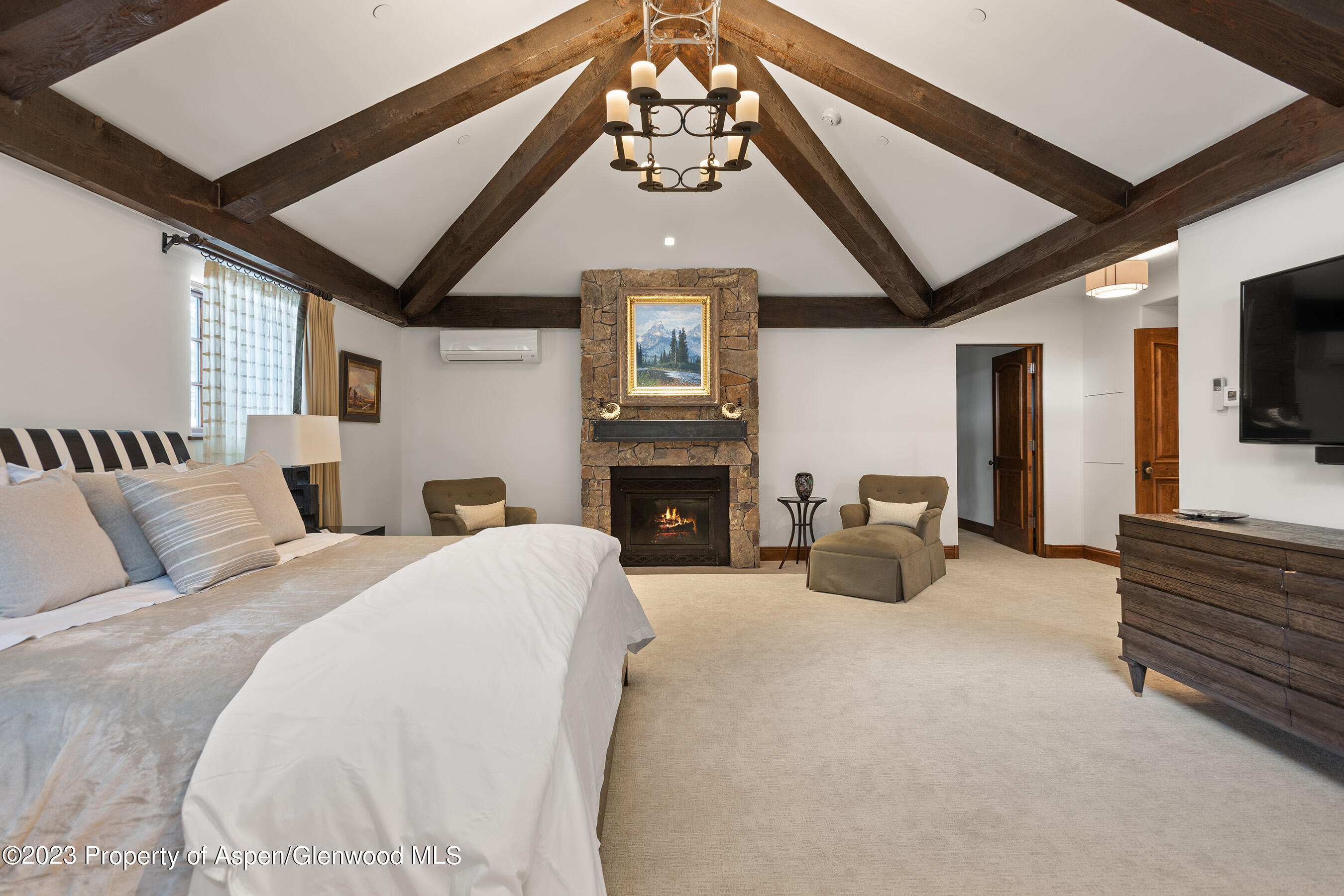 1819 Maroon Creek Road Property Photo 12
