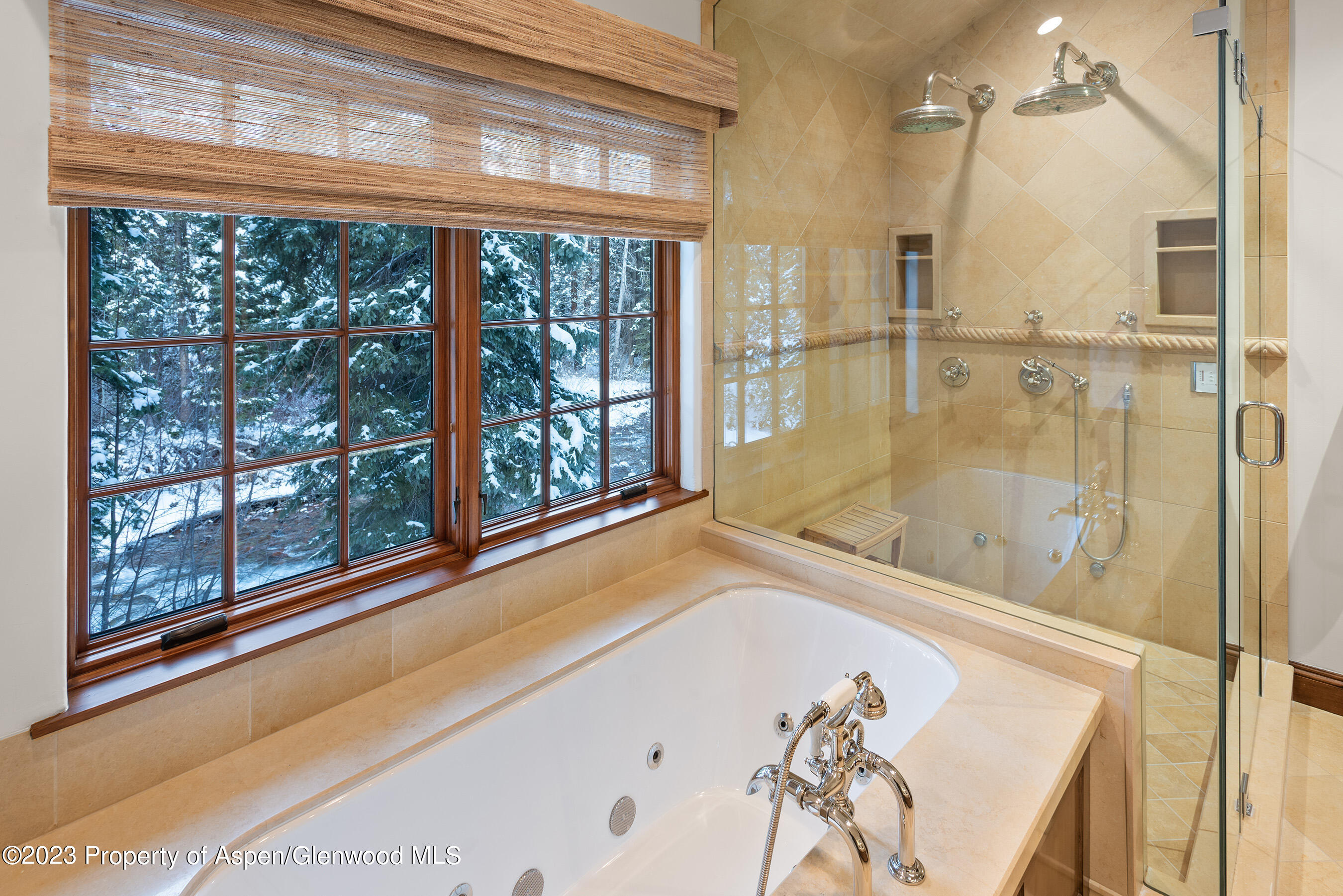 1819 Maroon Creek Road Property Photo 14