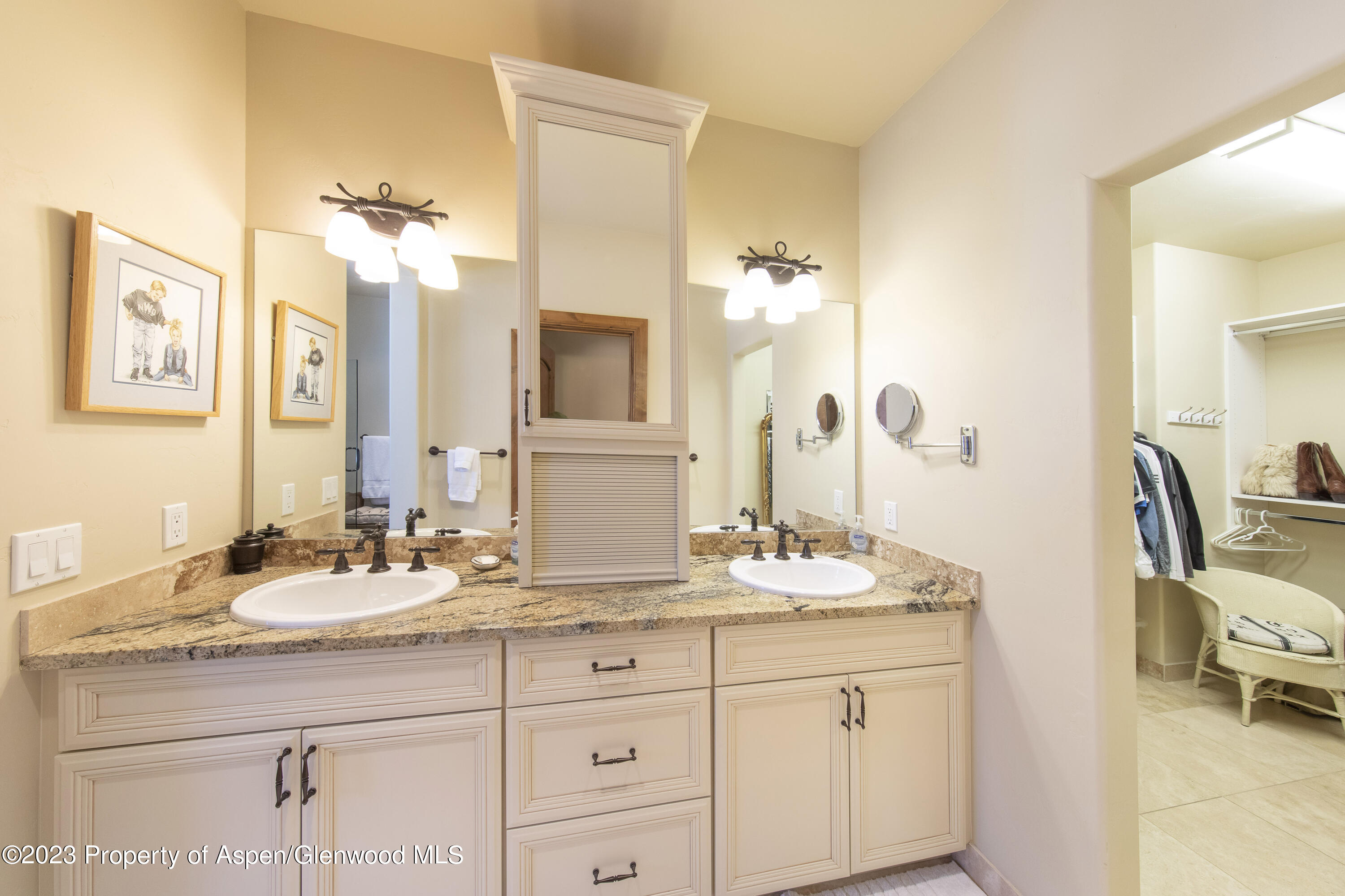 627 N Bridge Drive Property Photo 15