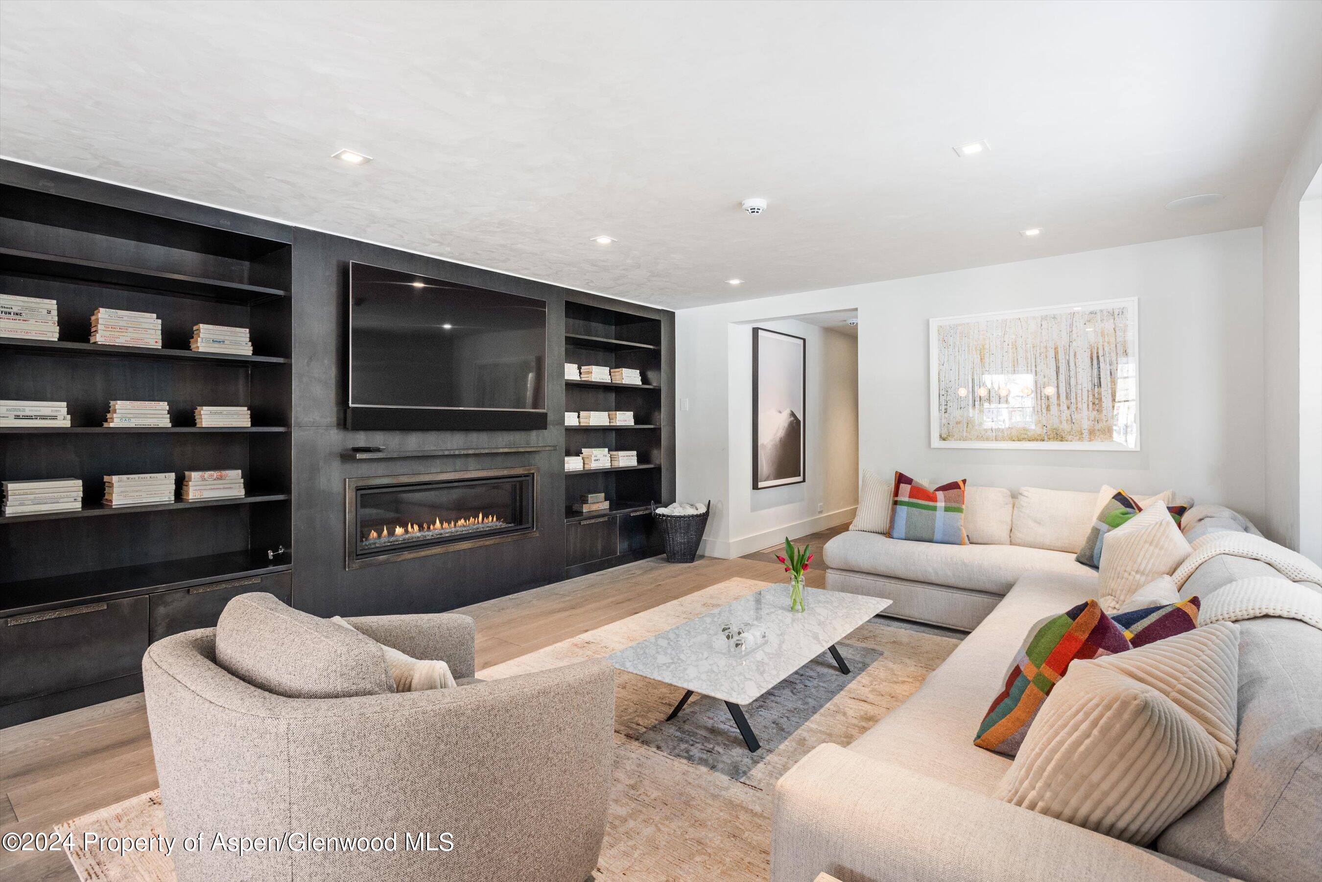 131 W Bleeker Street Property Photo 1