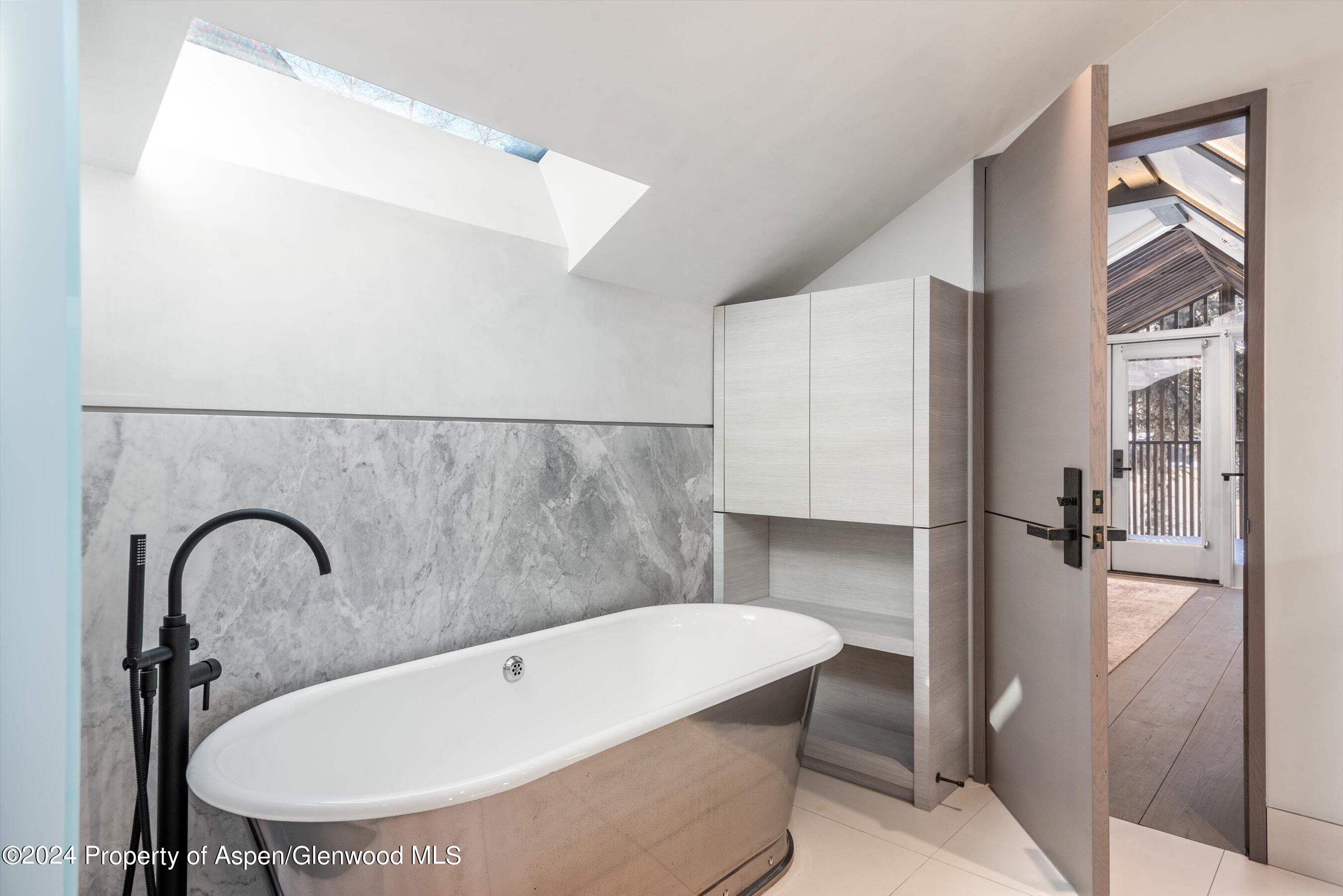 131 W Bleeker Street Property Photo 12