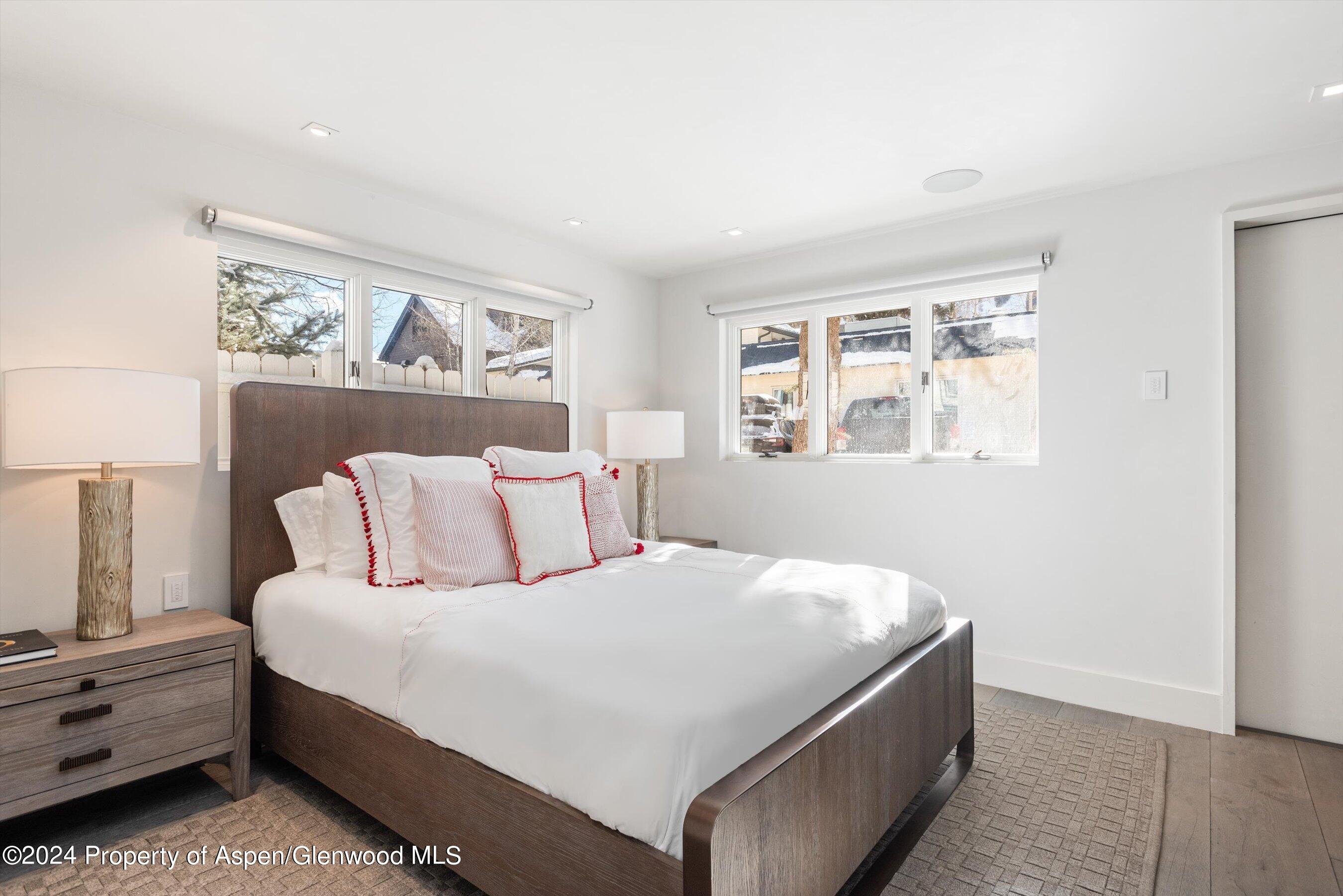 131 W Bleeker Street Property Photo 16