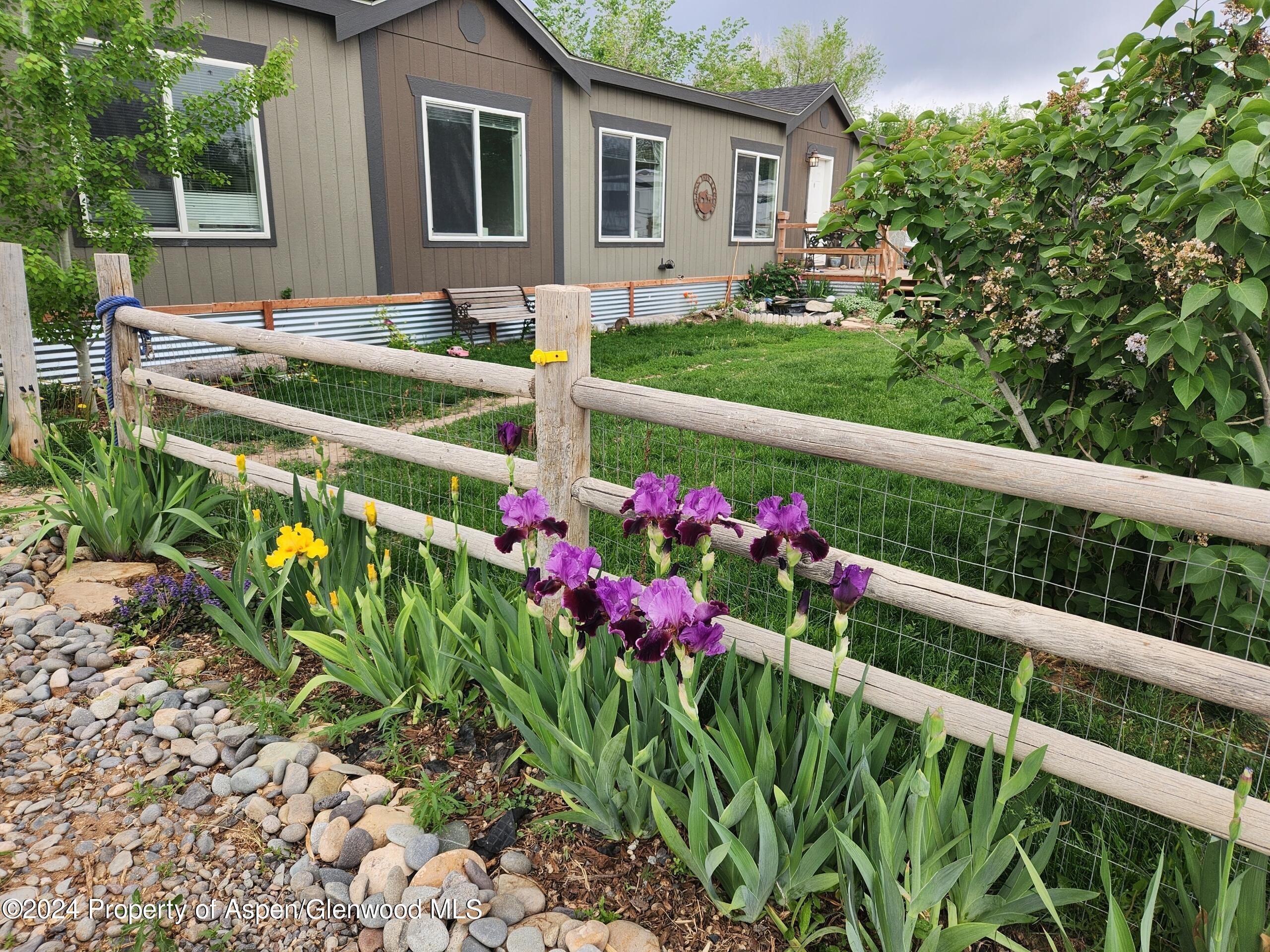3085 B 1/2 Road Property Photo 1