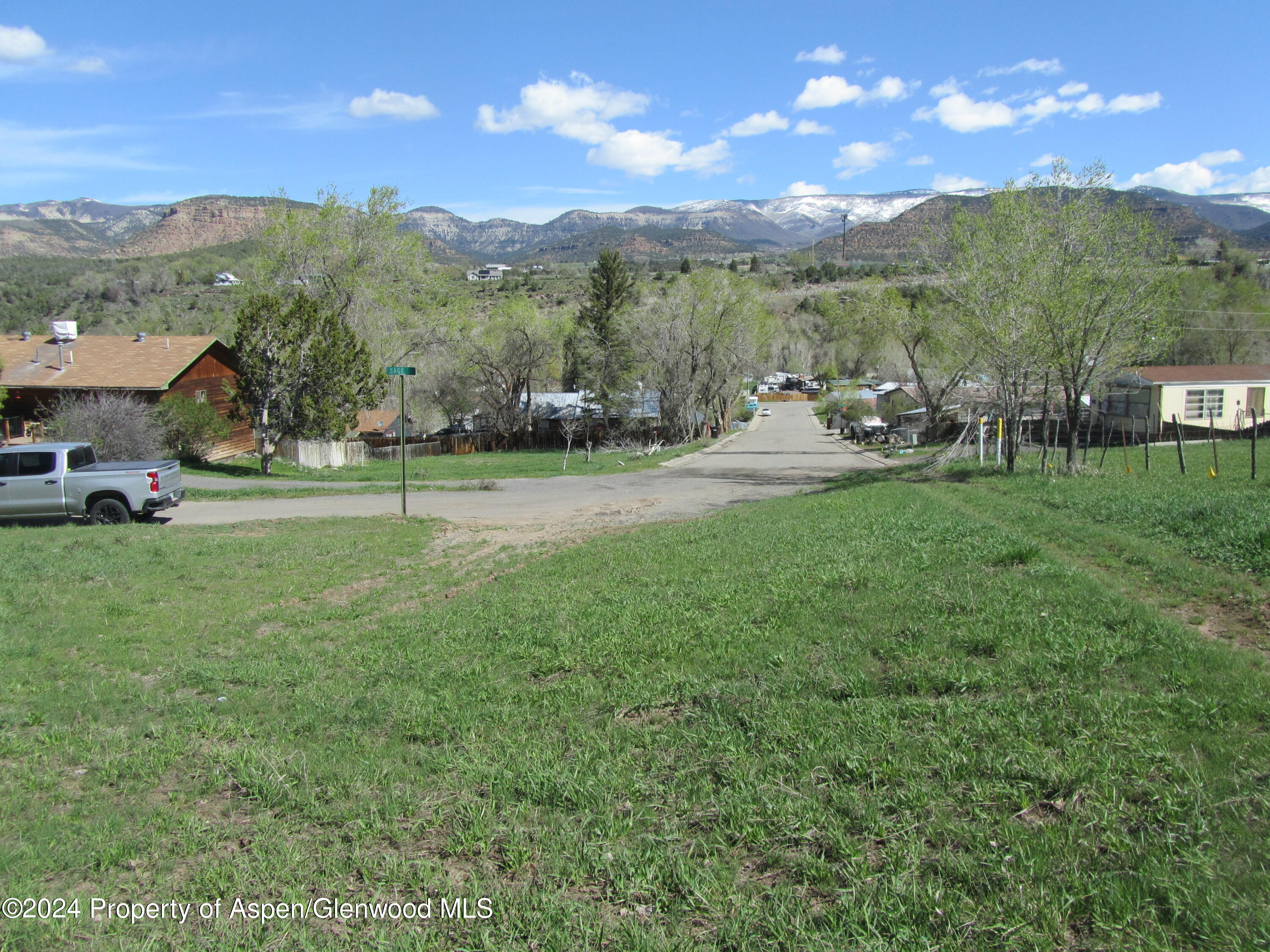 530 Glenarm Avenue Property Photo