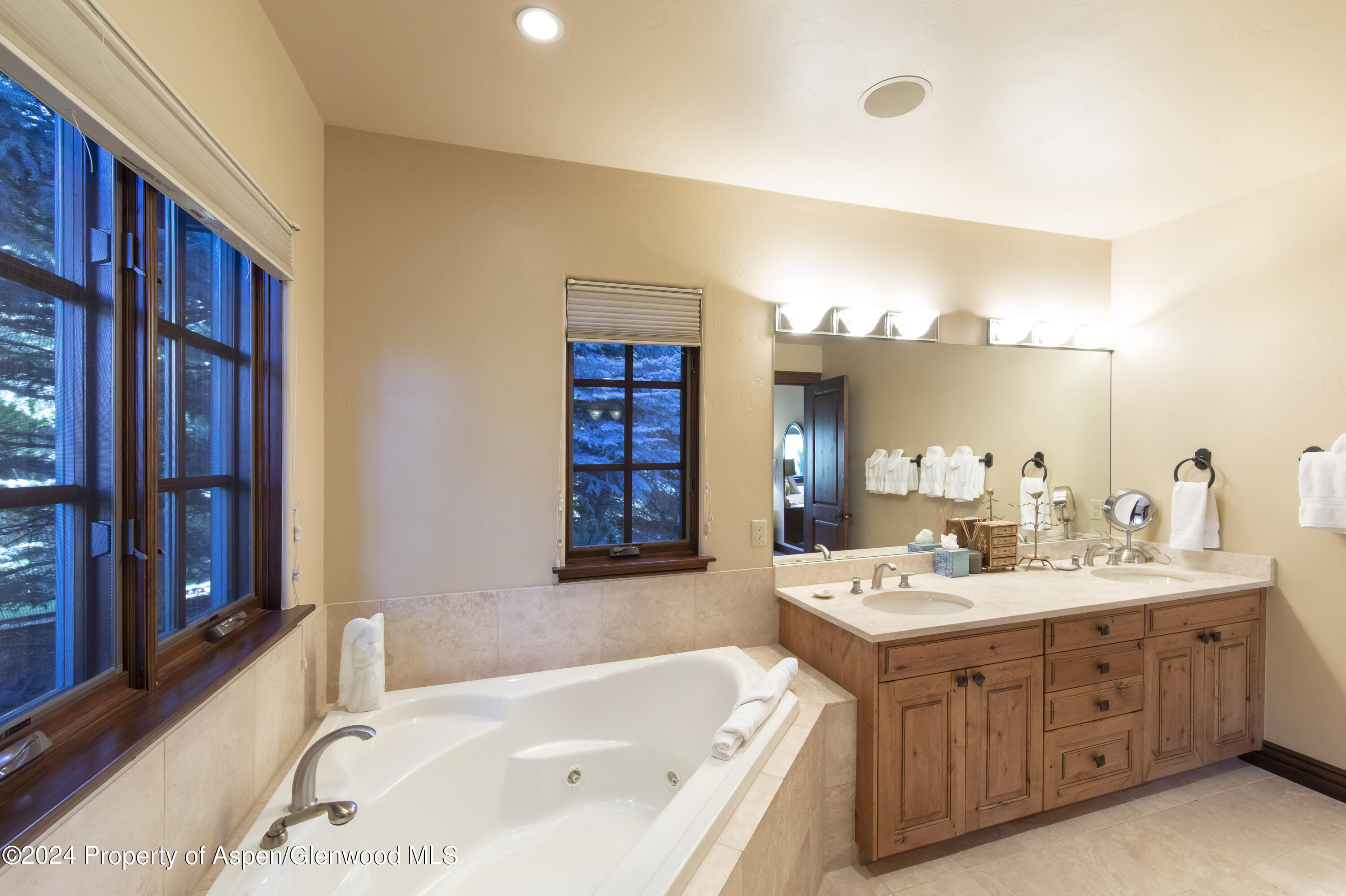 90 Cottage Drive Property Photo 20