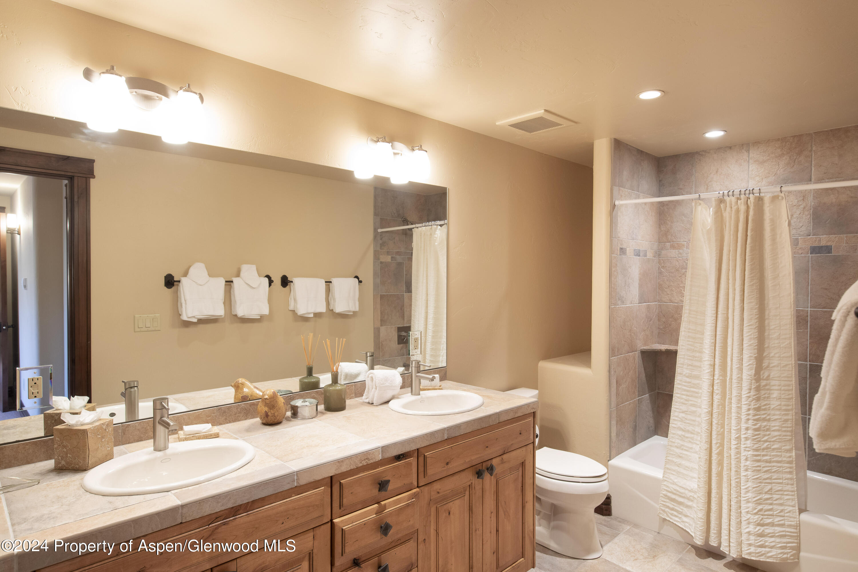 90 Cottage Drive Property Photo 34